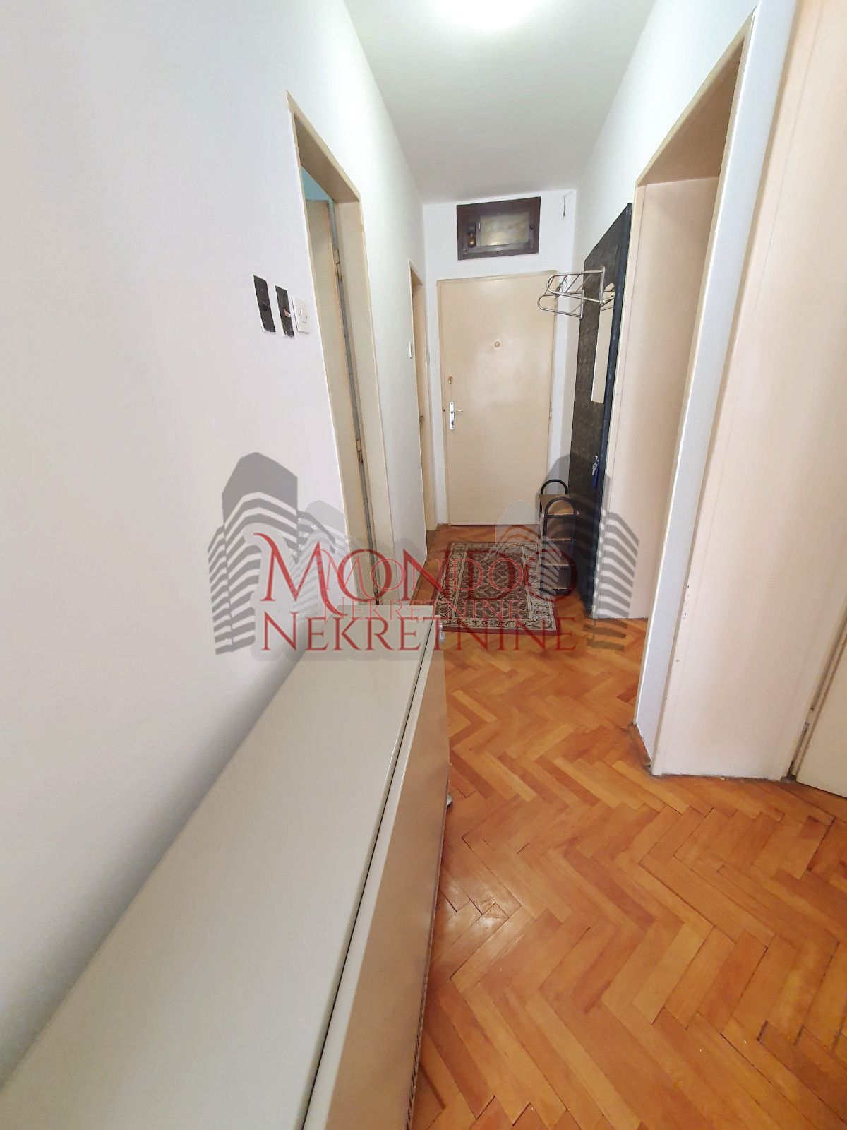 Dvoiposoban stan na Paliluli iznad NKC-a