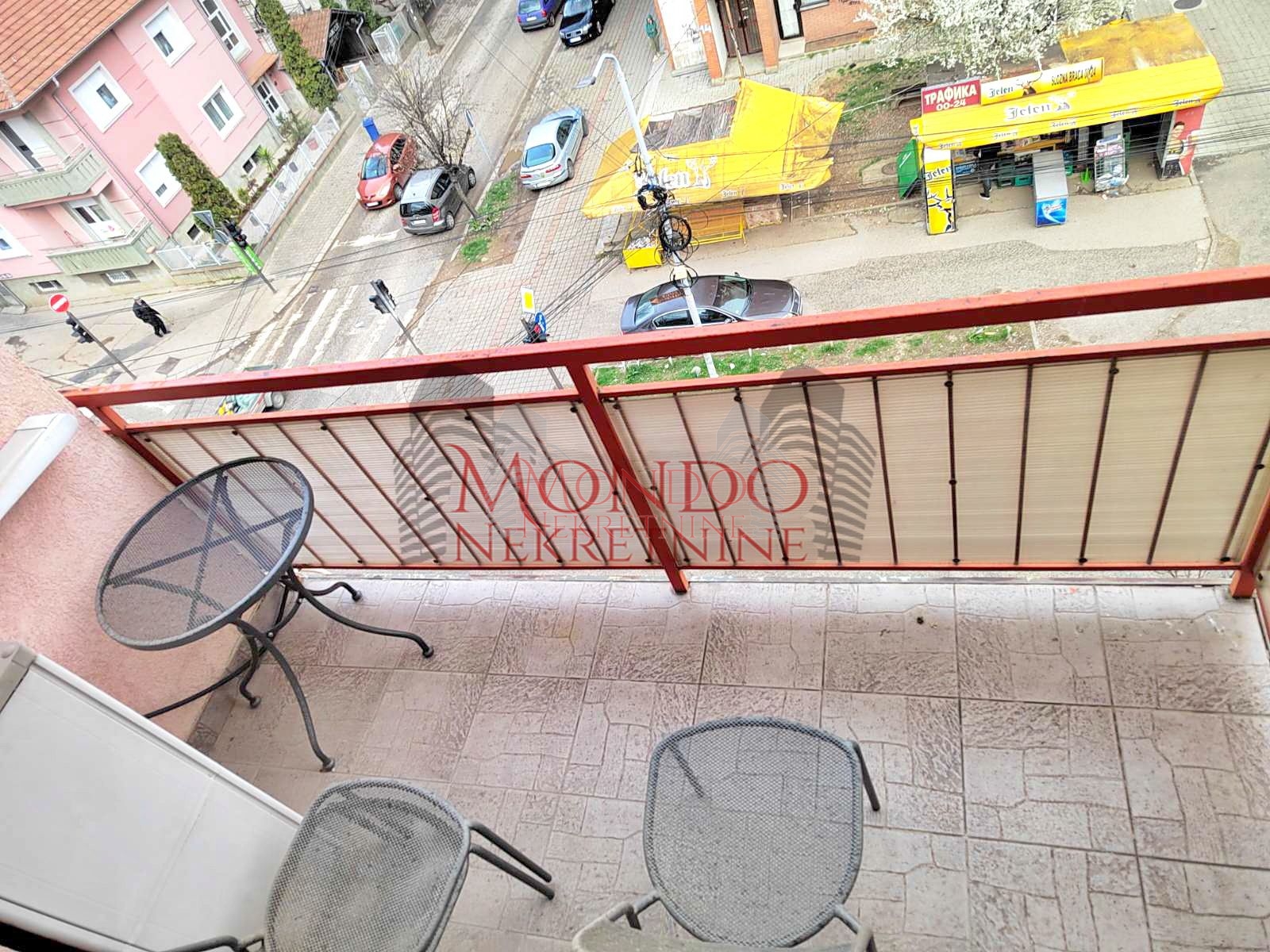 Dvosoban stan na Paliluli