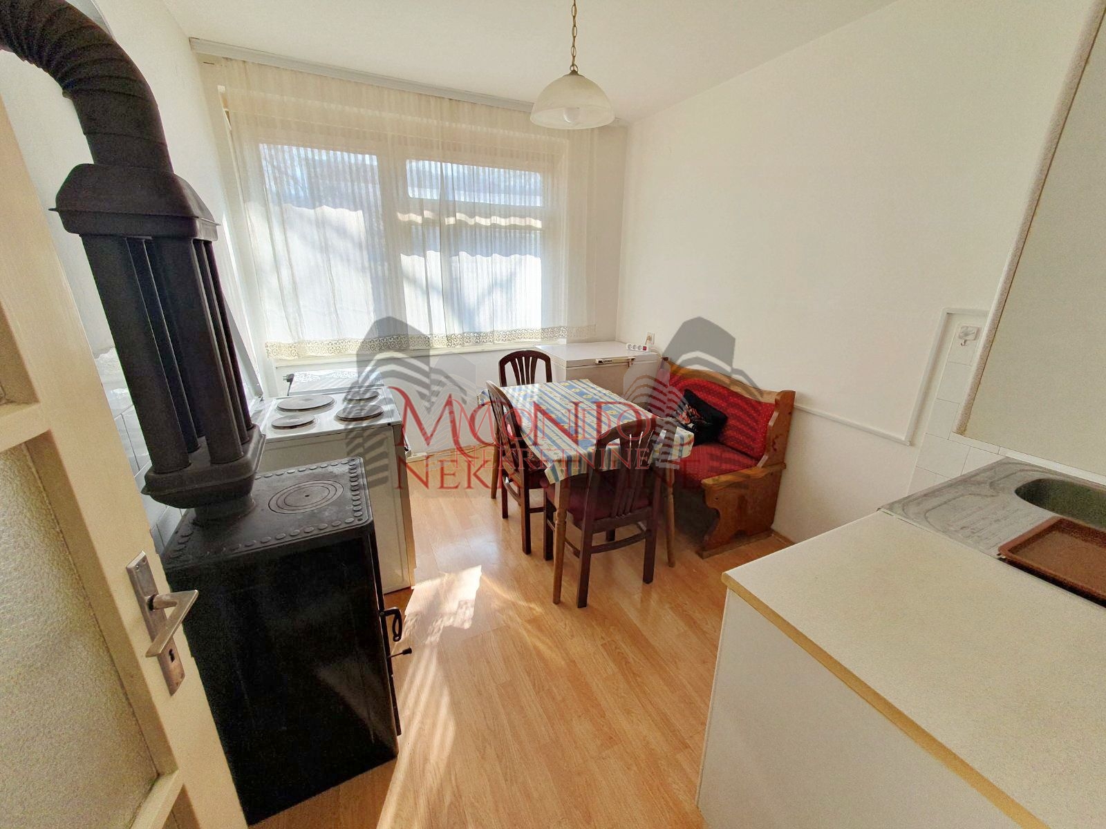 Dvoiposoban stan na Palili