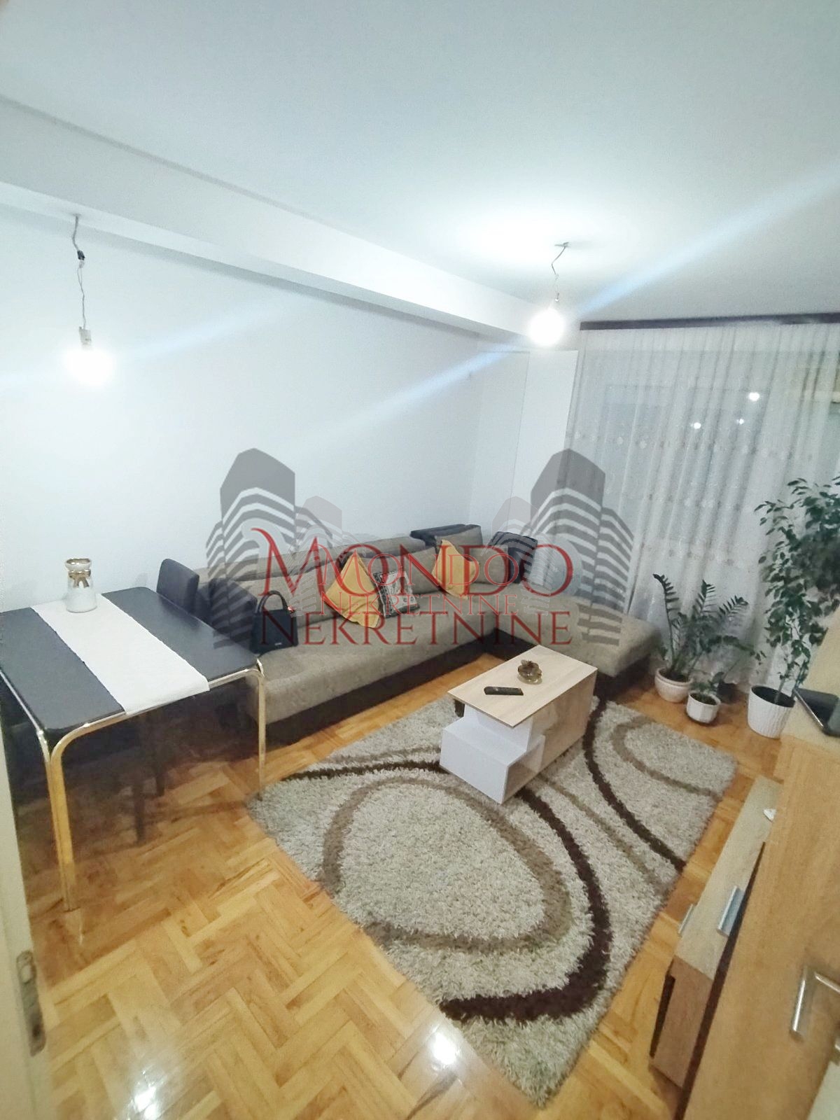 Jednoiposoban stan kod Čaira u  naselju “Vagres City”.