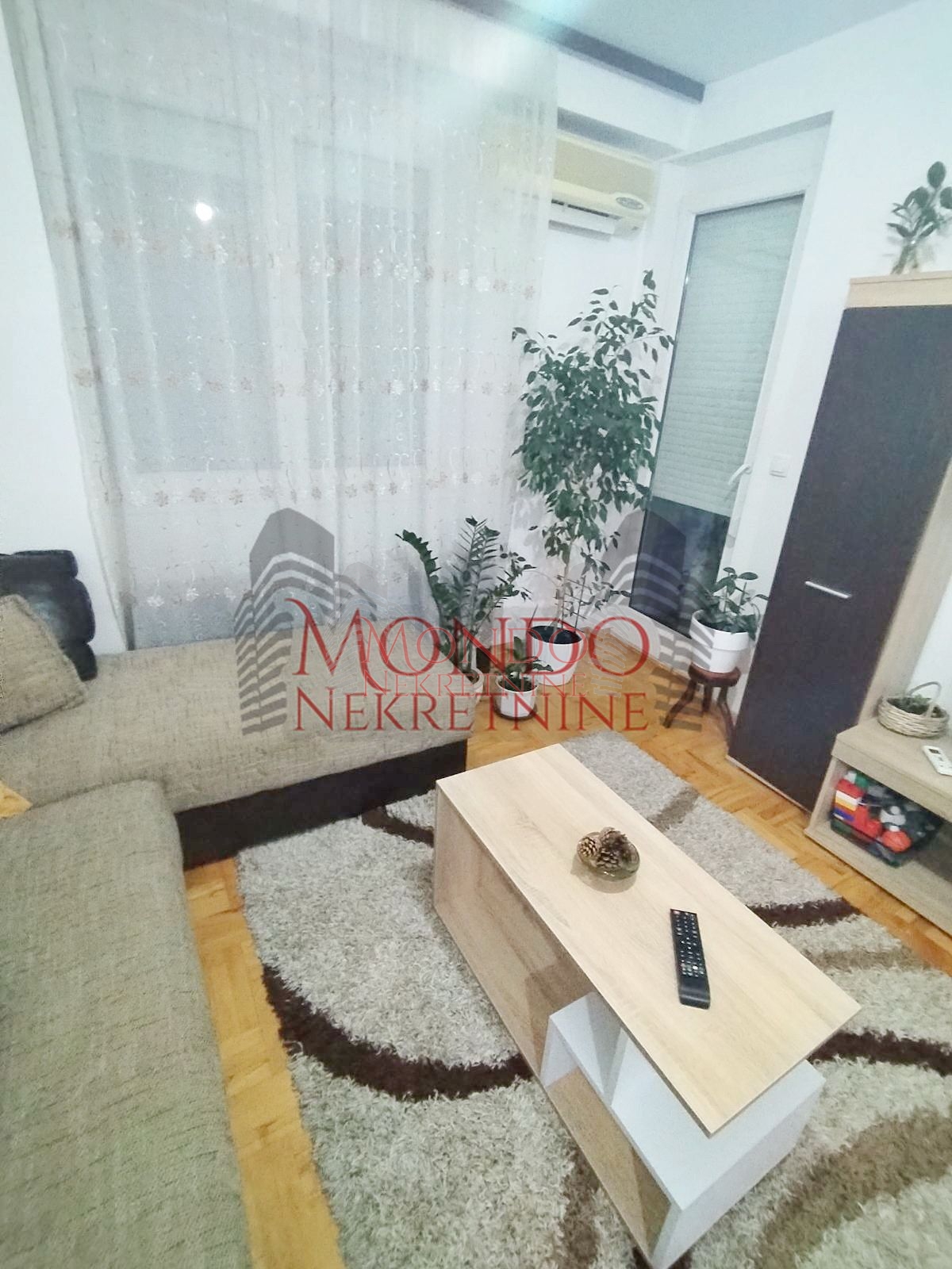 Jednoiposoban stan kod Čaira u  naselju “Vagres City”.