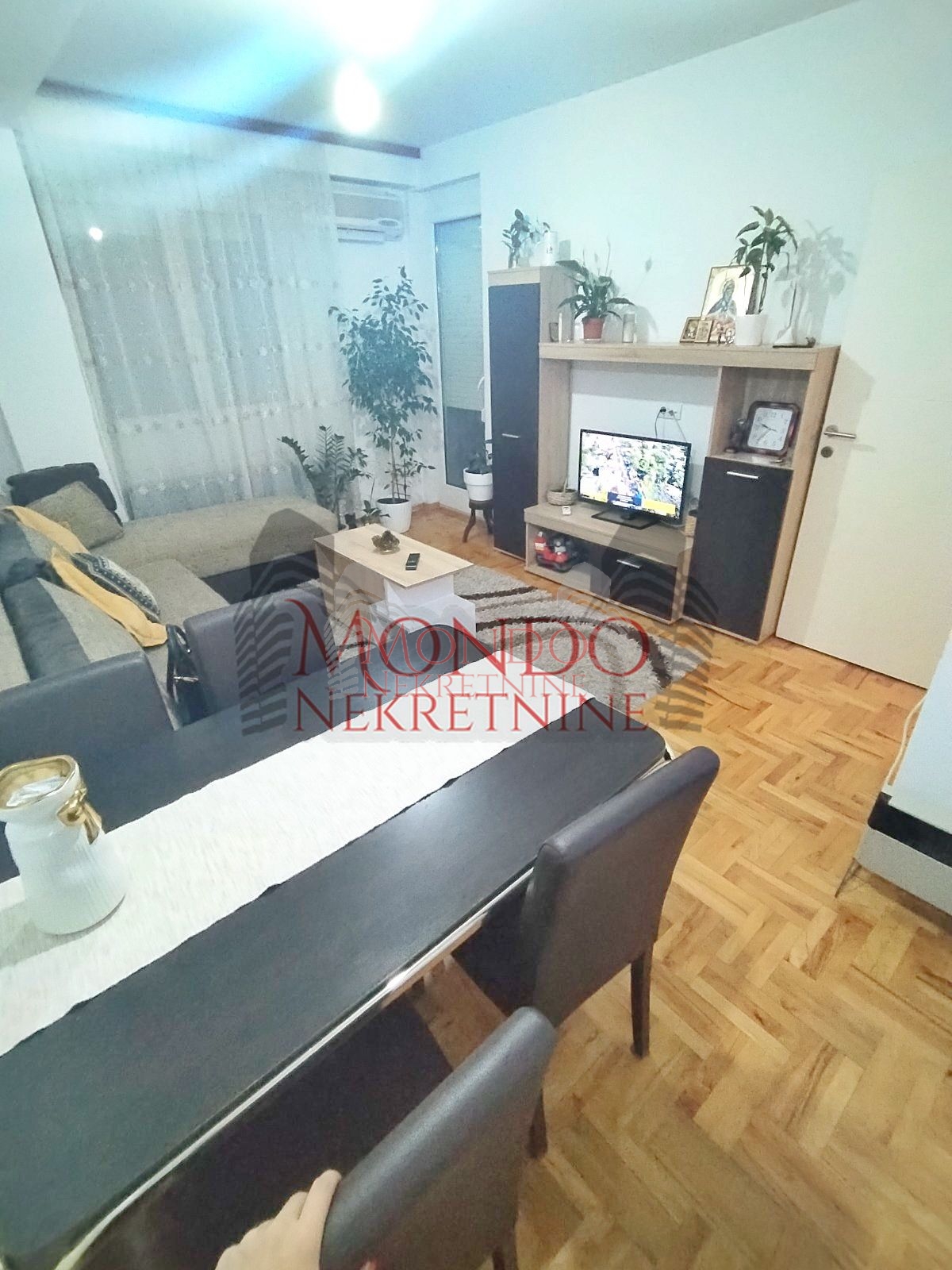 Jednoiposoban stan kod Čaira u  naselju “Vagres City”.