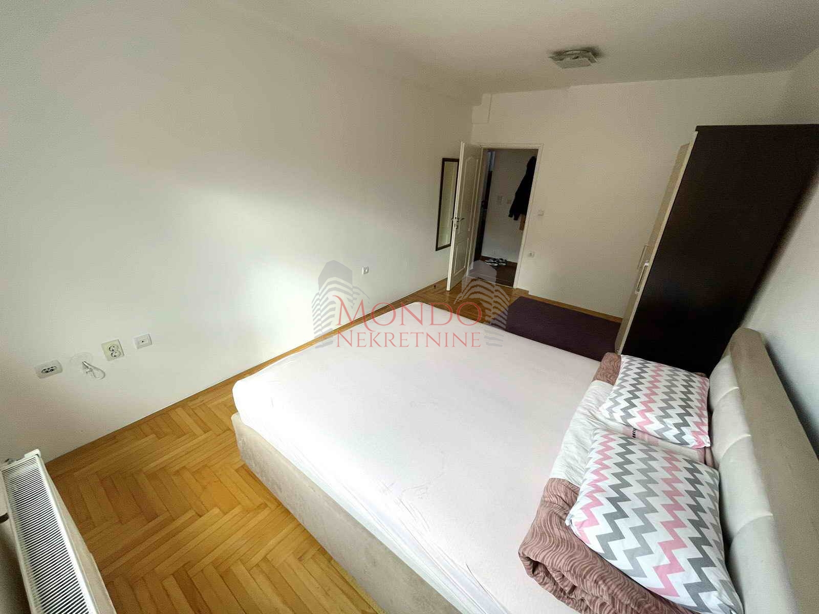 Dvosoban stan na paliluli, eg, peti sprat, Niš