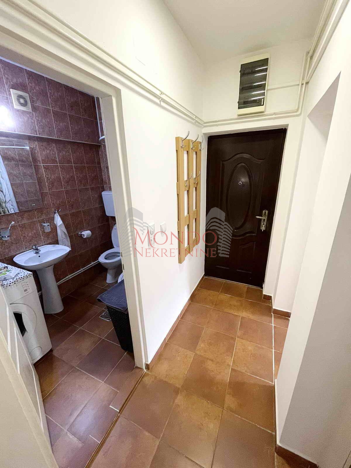 Dvosoban stan na paliluli, eg, peti sprat, Niš