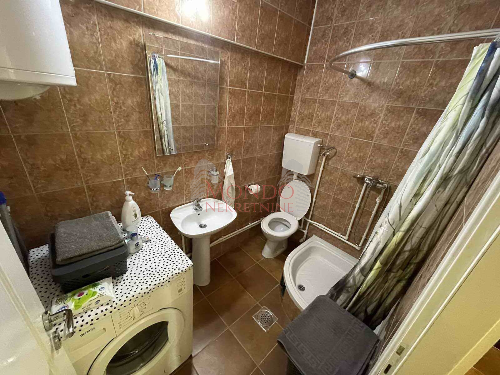 Dvosoban stan na paliluli, eg, peti sprat, Niš