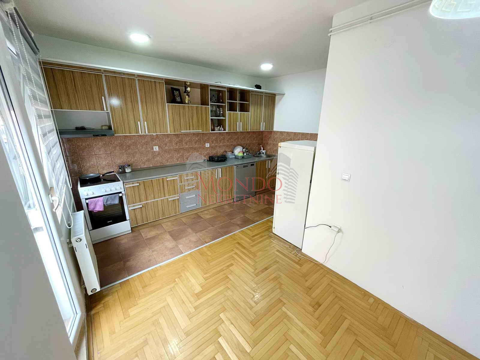 Dvosoban stan na paliluli, eg, peti sprat, Niš