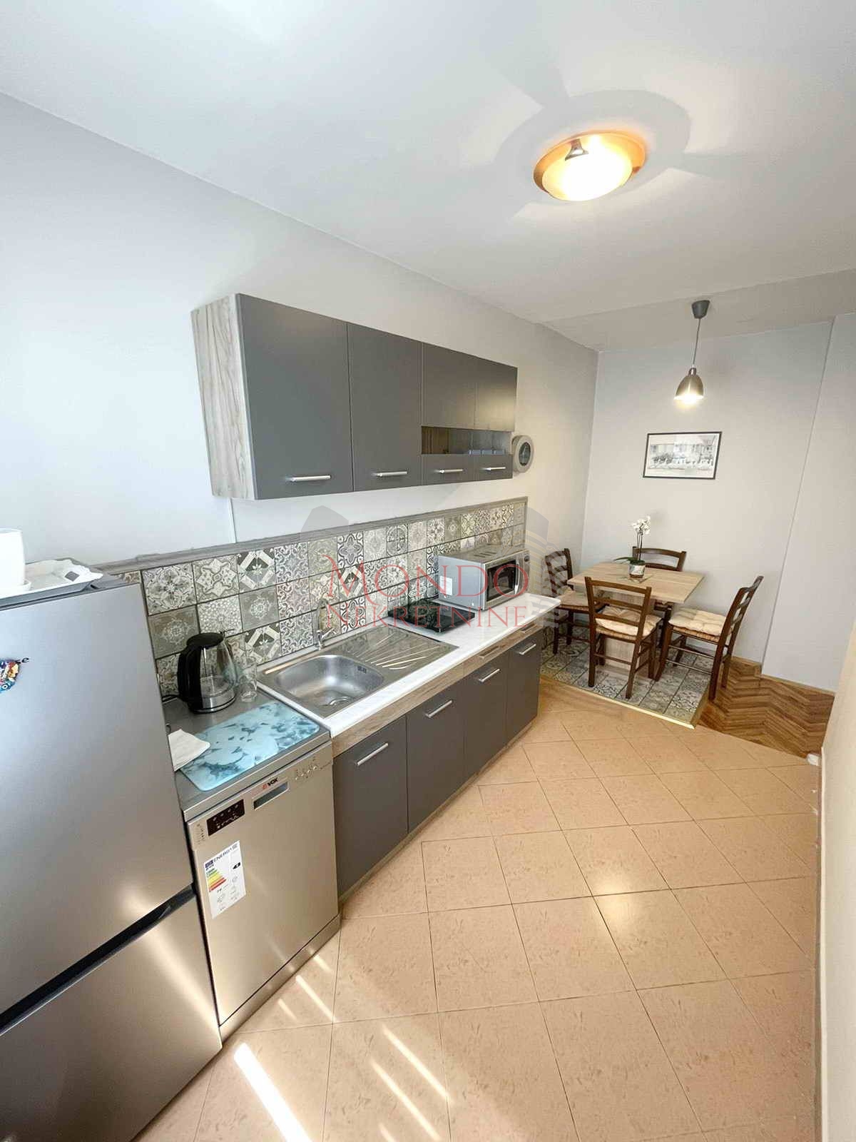 Dvosoban stan u samom centru, cg, Niš