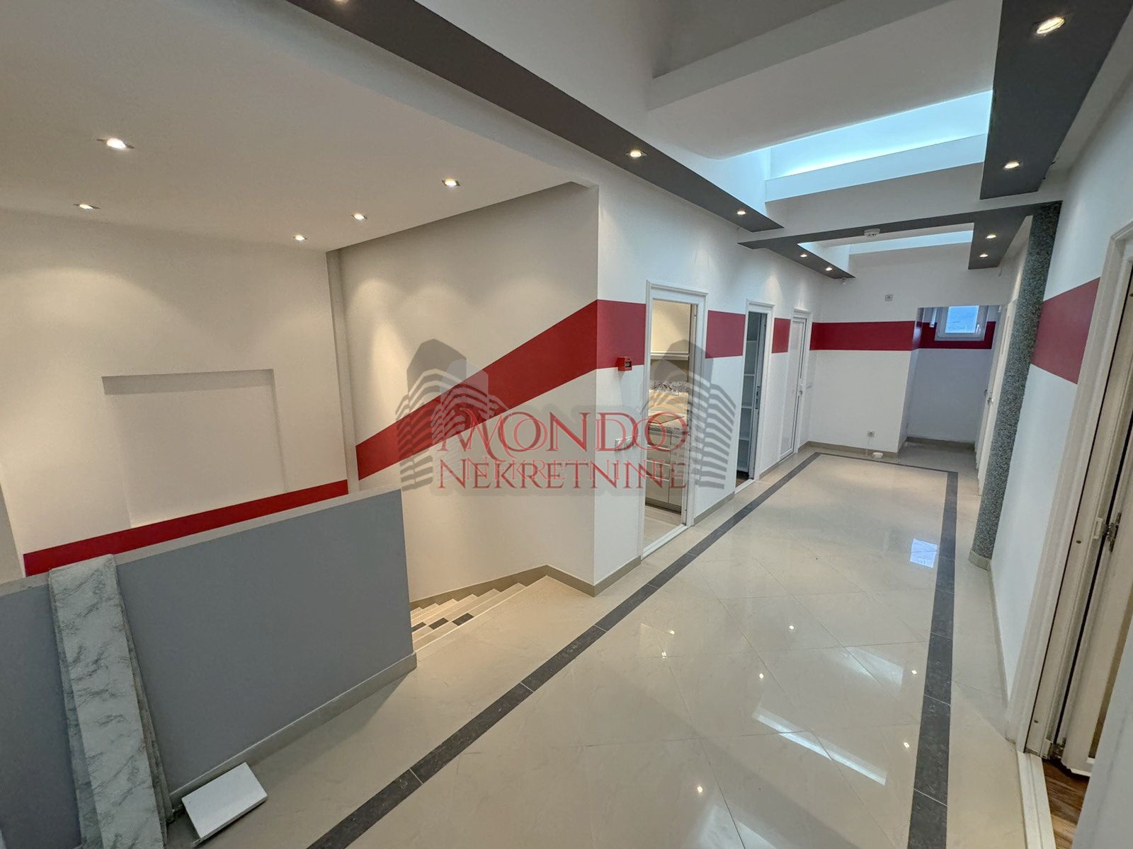 Izaje se hala sa kancelarijama na glavnom putu Leskovac-Vlasotince