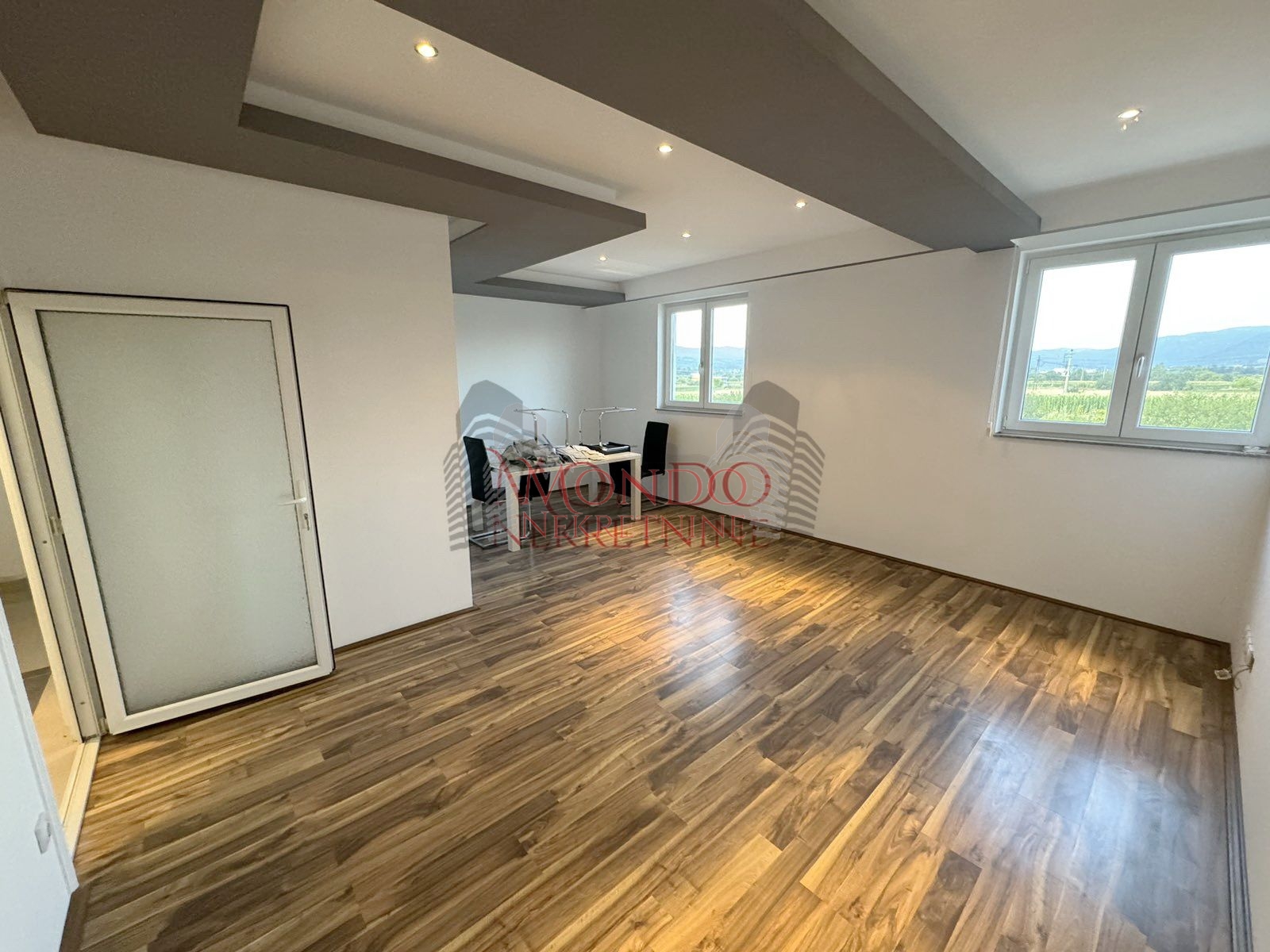 Izaje se hala sa kancelarijama na glavnom putu Leskovac-Vlasotince