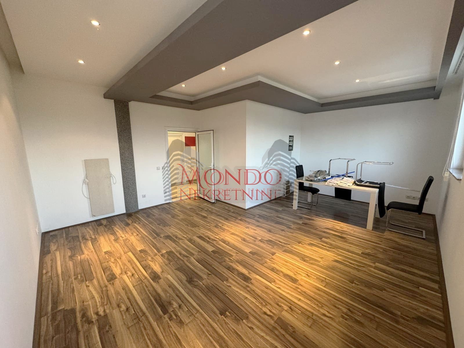 Izaje se hala sa kancelarijama na glavnom putu Leskovac-Vlasotince