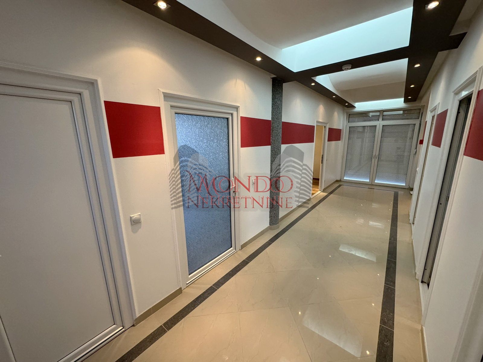 Izaje se hala sa kancelarijama na glavnom putu Leskovac-Vlasotince