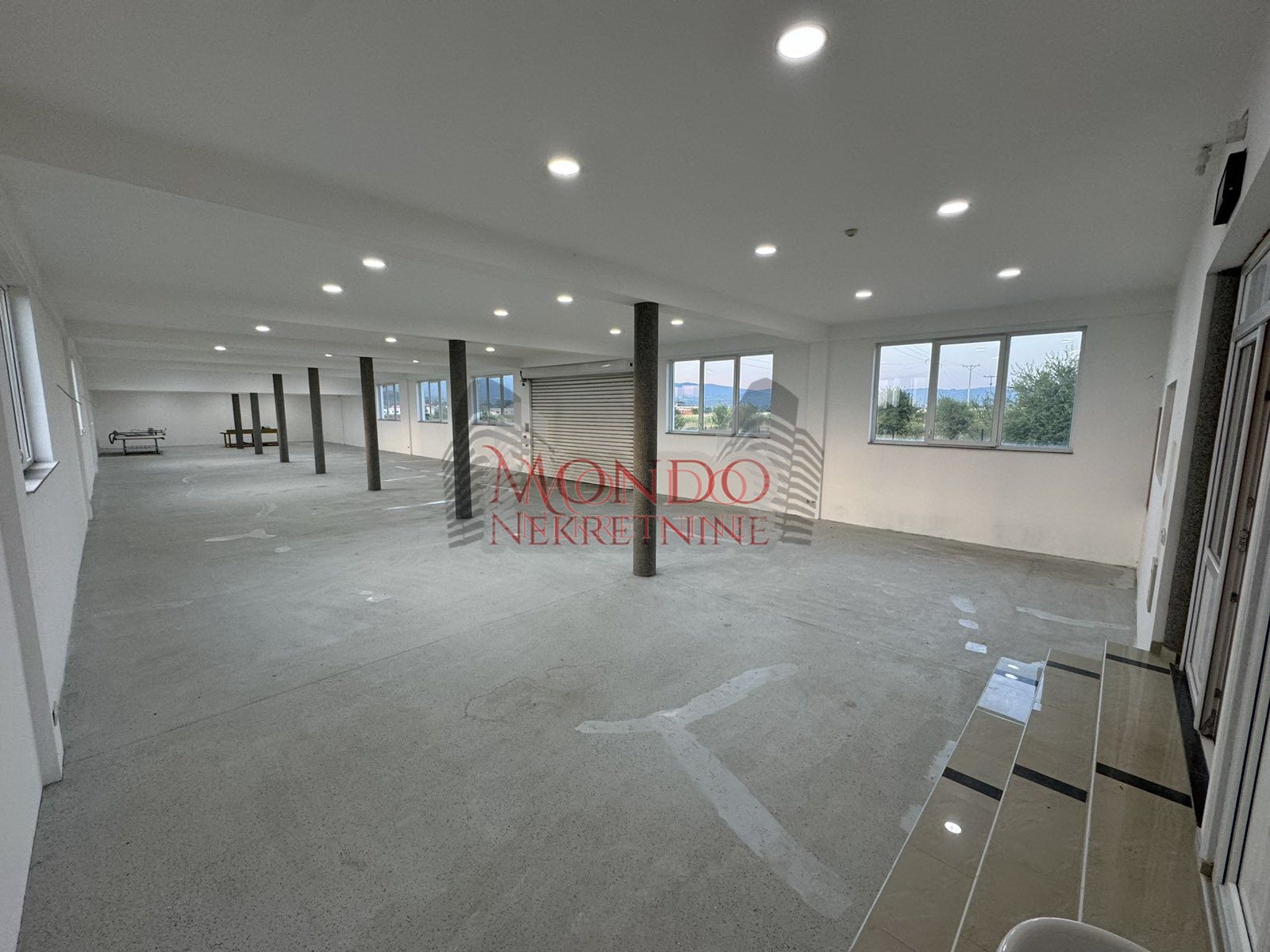 Izaje se hala sa kancelarijama na glavnom putu Leskovac-Vlasotince