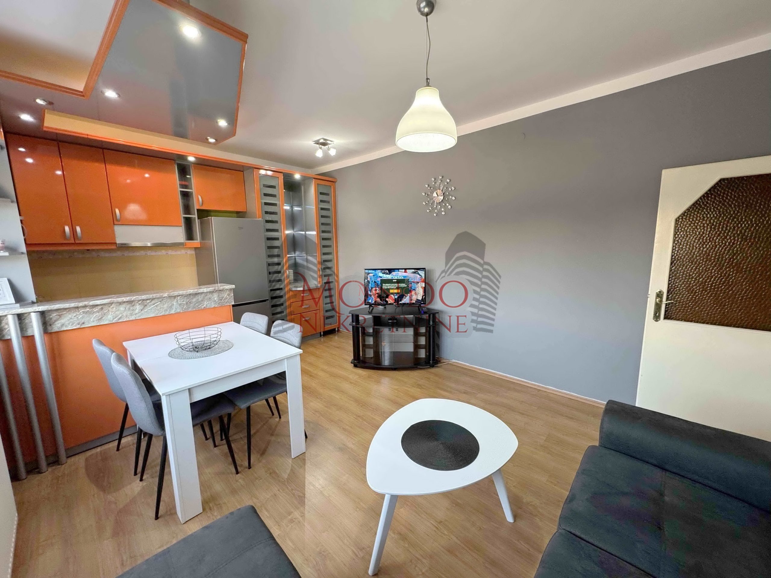 Dvosoban stan u samom centru grada, Trg Pavla Stojkovica