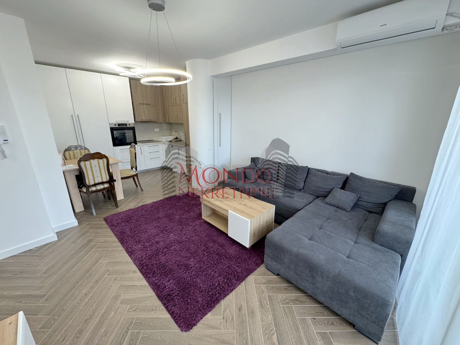 Jednoiposoban stan kod parka Cair preko puta Hale, novogradnja