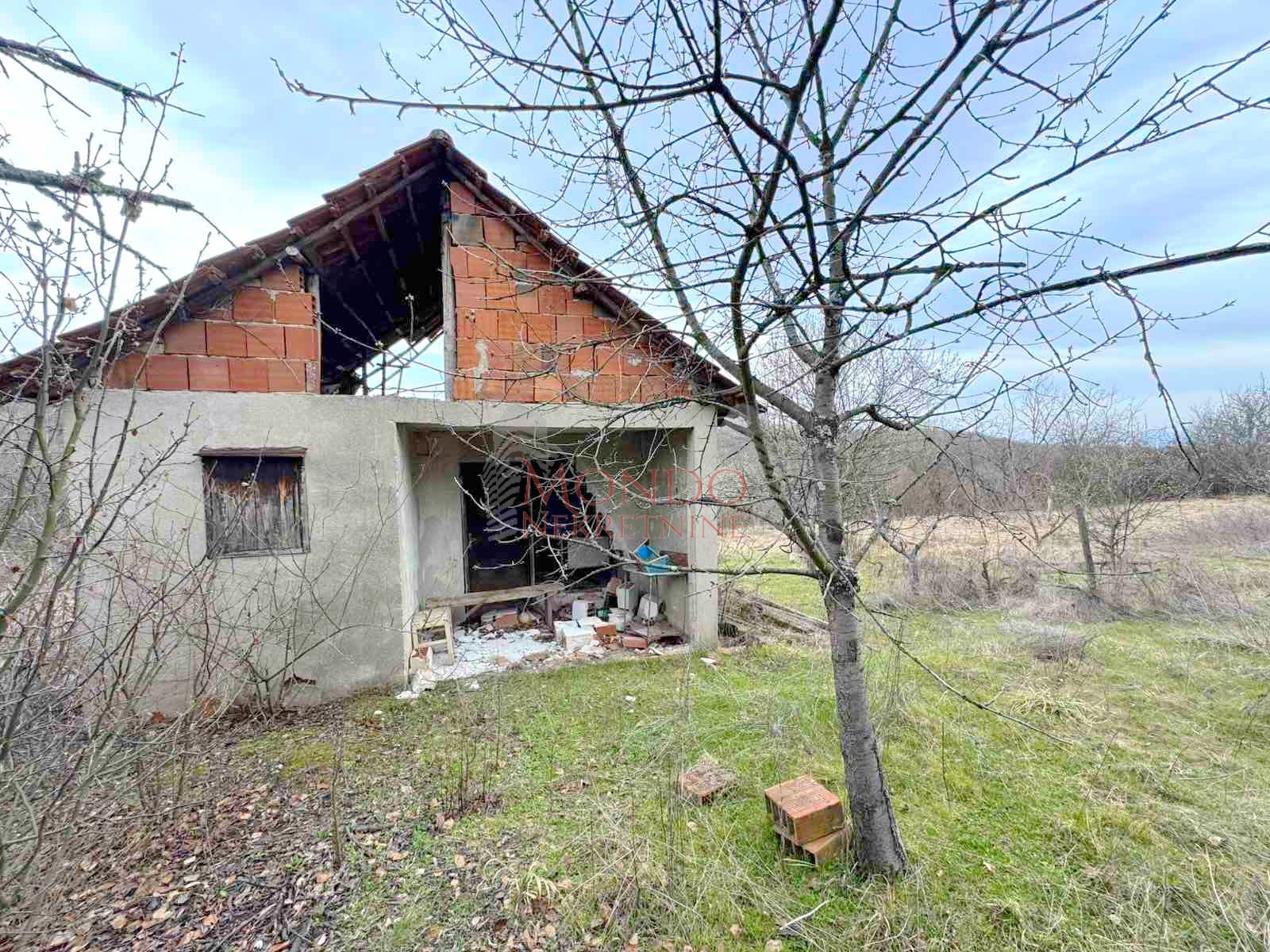 Na prodaju plac na putu za Donje Vlase, 30.63ari