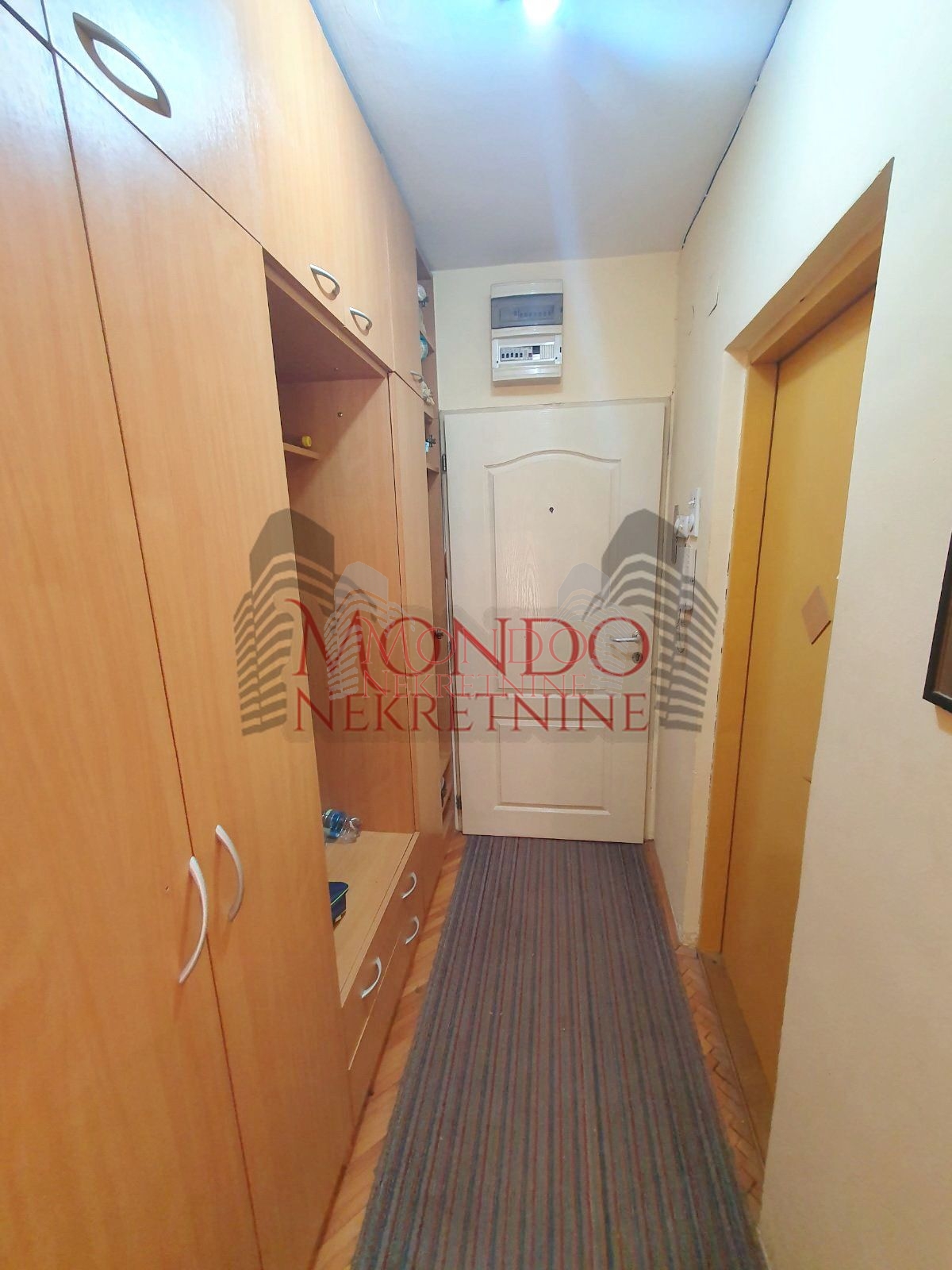 Jednoiposoban stan na Paliluli