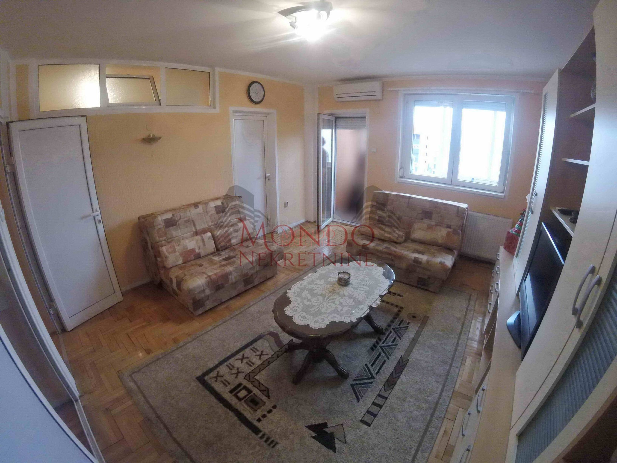 Trosoban stan u centru grada kod Dusanovog bazara, novogradnja!