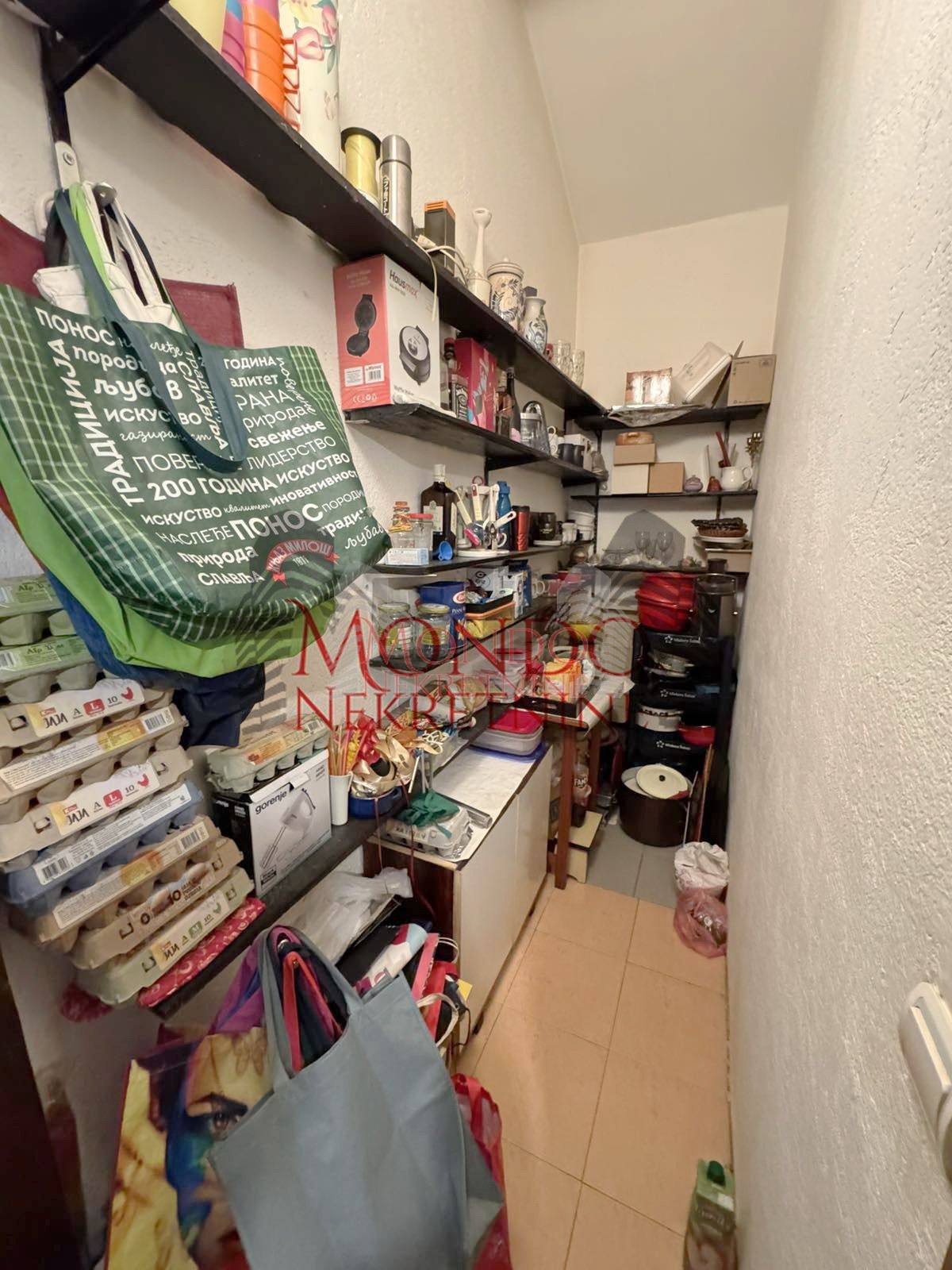 Trosoban stan na Bulevaru ul Blagoja Parovica kod Delte