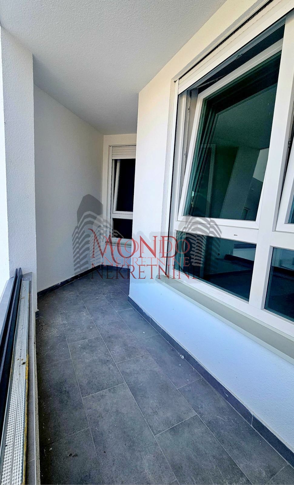 Nov jednoiposoban stan kod na Bulevaru Nemanjića