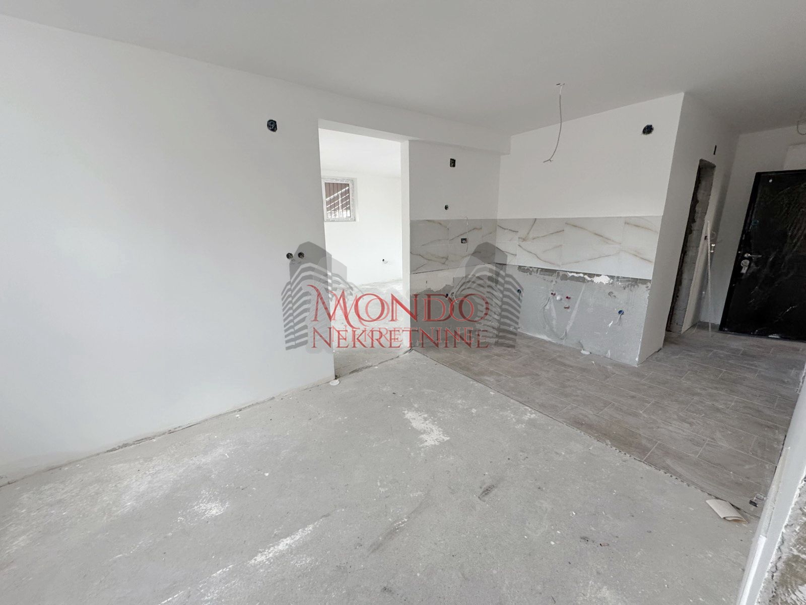 Troiposoban stan u novoj zgradi na Beverli Hilsu