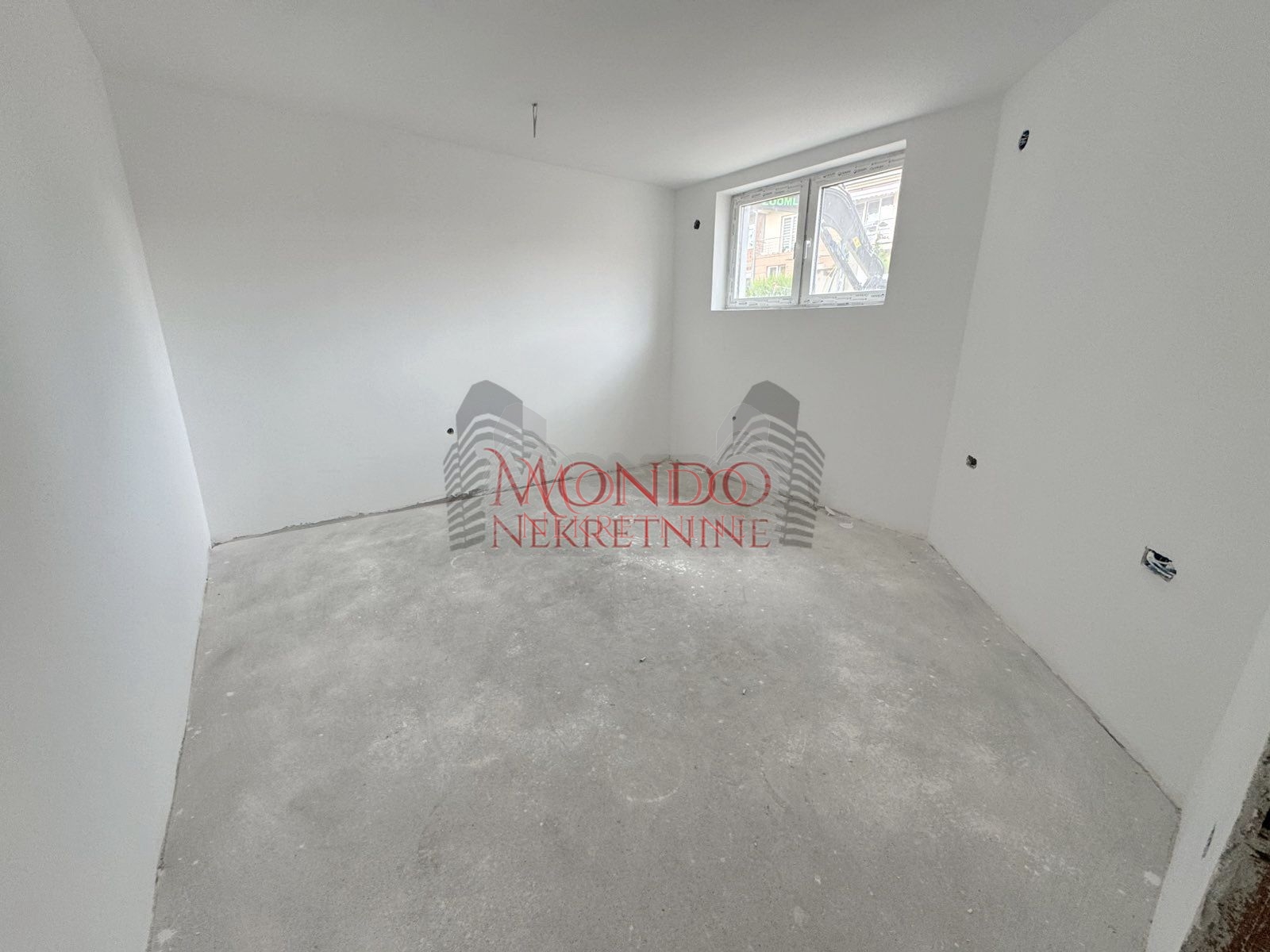 Troiposoban stan u novoj zgradi na Beverli Hilsu