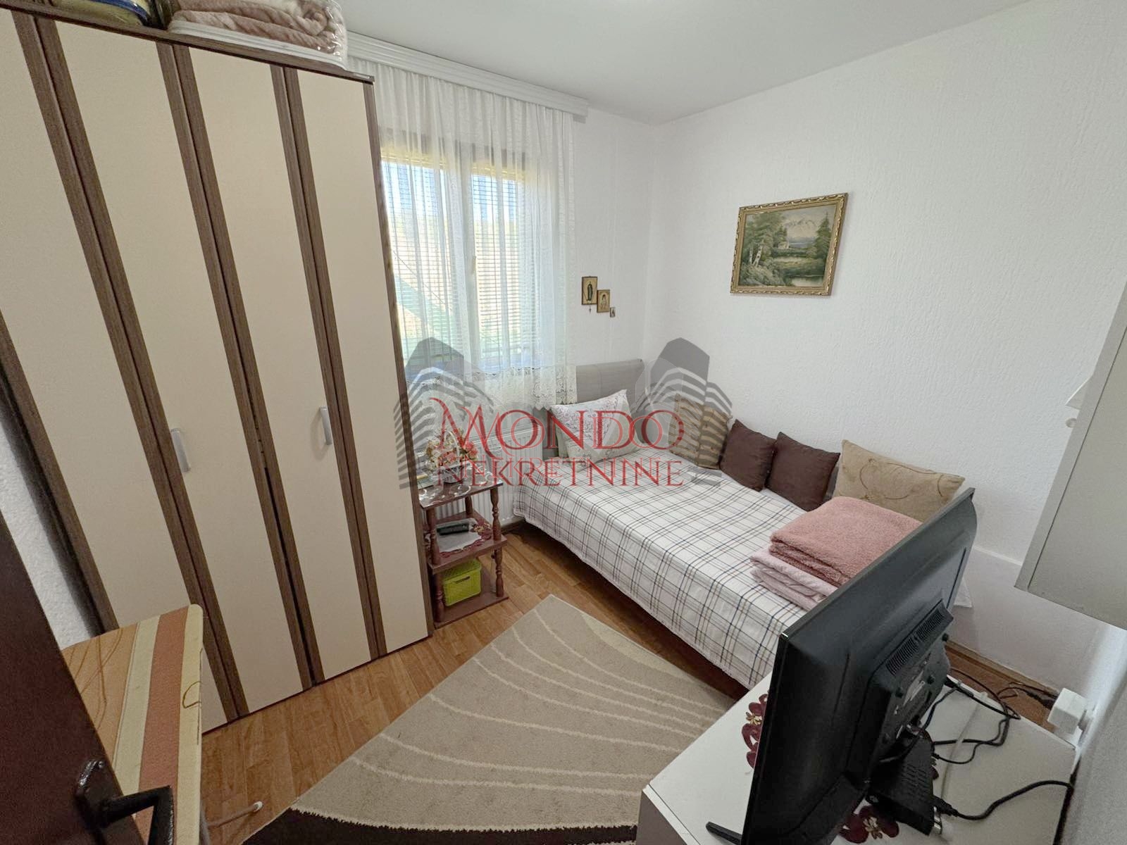 Vikend kuca na putu za Donje Vlase