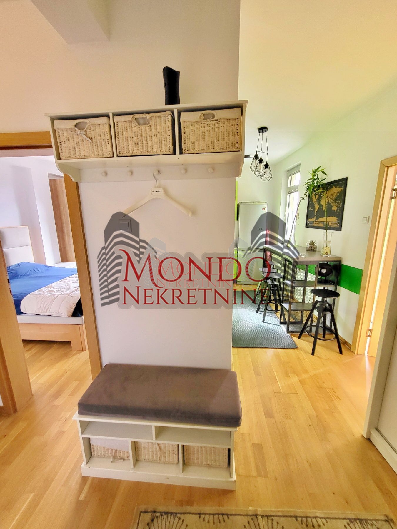 Jednoiposoban stan kod Filozofskog fakulteta