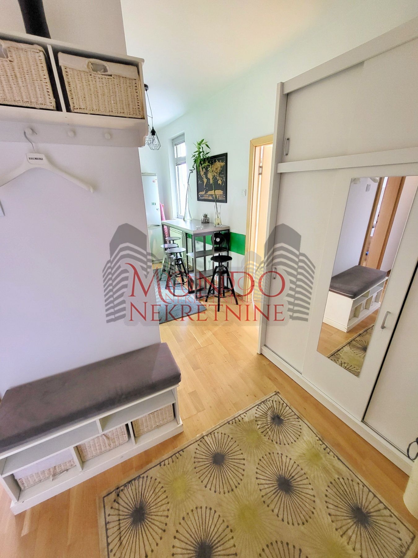 Jednoiposoban stan kod Filozofskog fakulteta