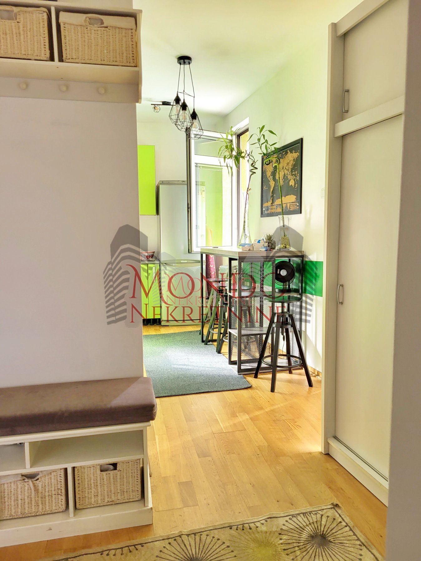 Jednoiposoban stan kod Filozofskog fakulteta