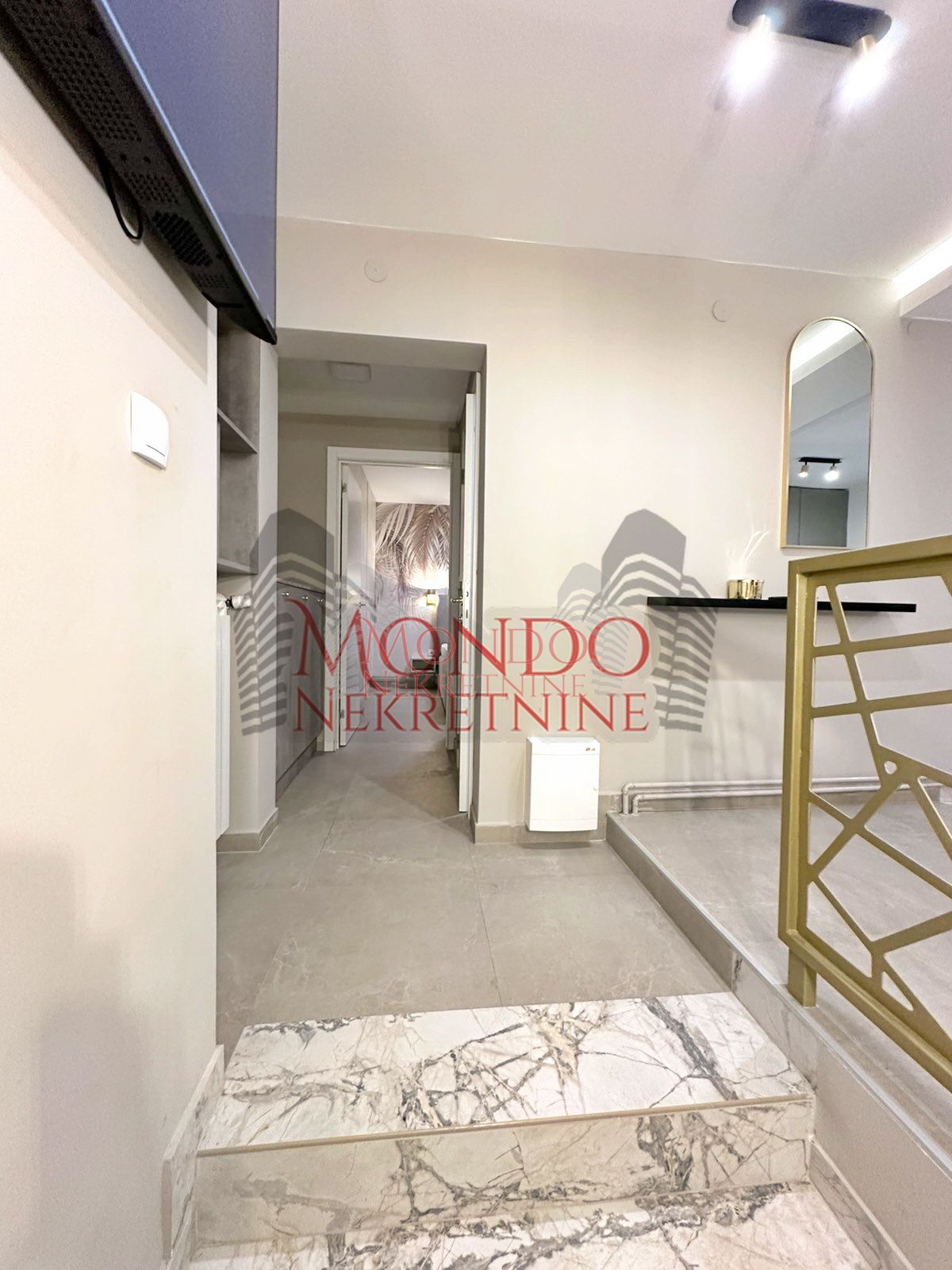 Lux jednoiposoban stan kod Čaira