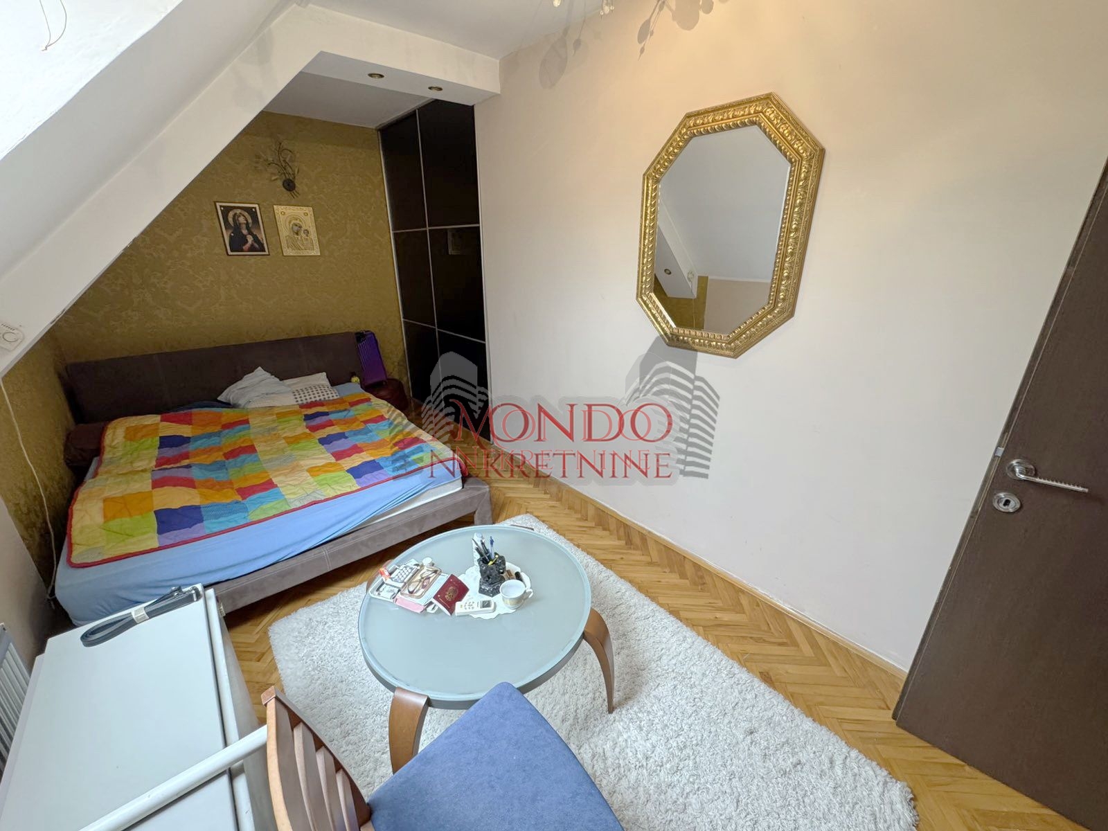 Trosoban stan u blizini Crvenog pevca, ul Dragise Cvetkovica