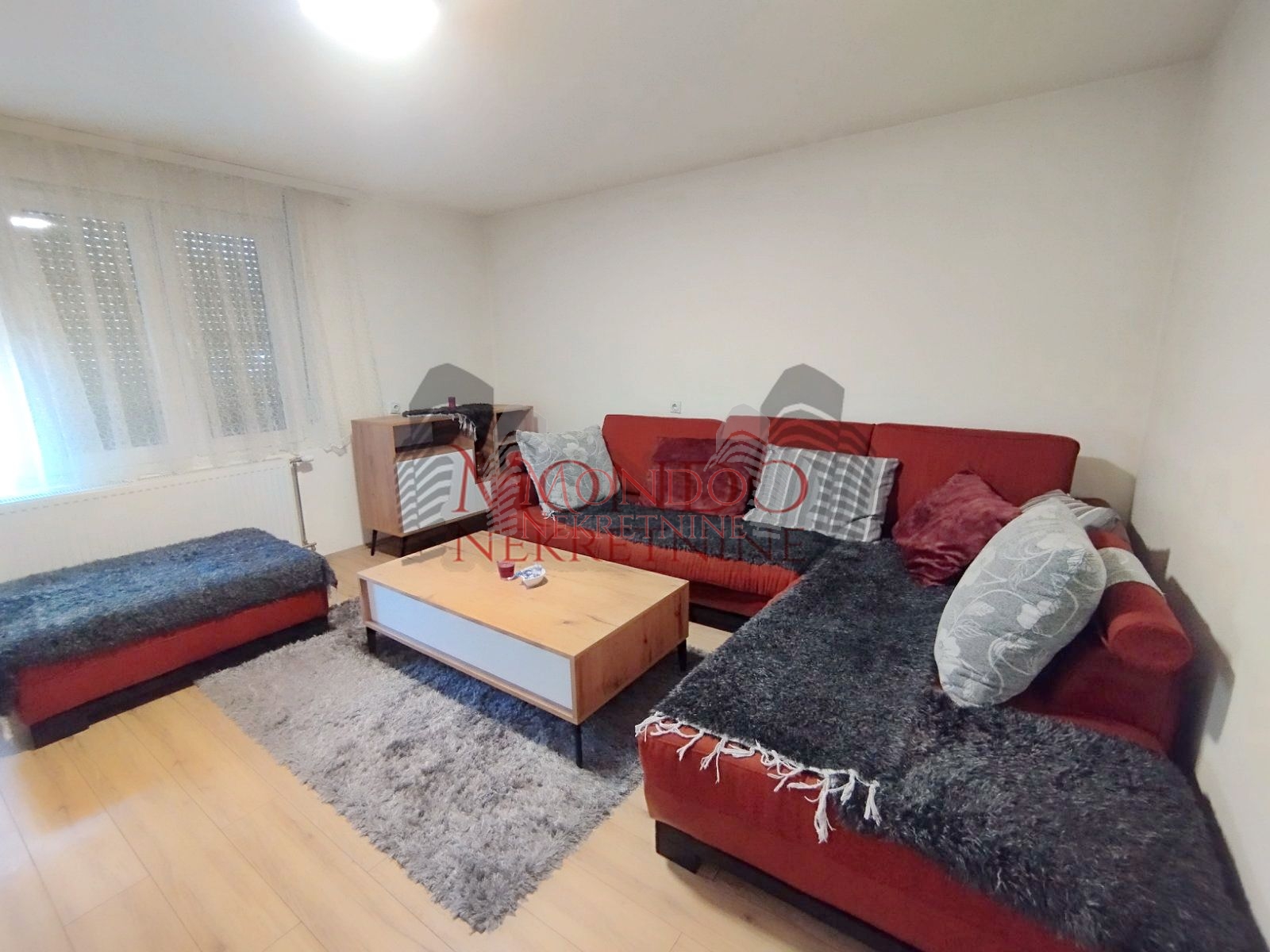 Dvosoban stan u blizini parka Svetog Save