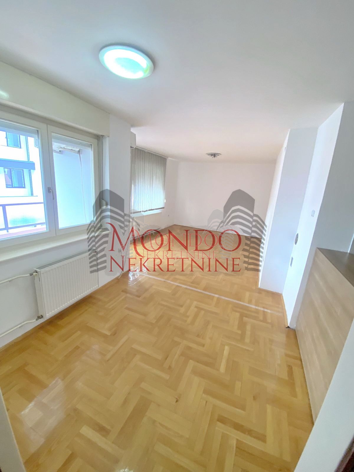 Dvoiposoban stan kod Doma Zdravlja