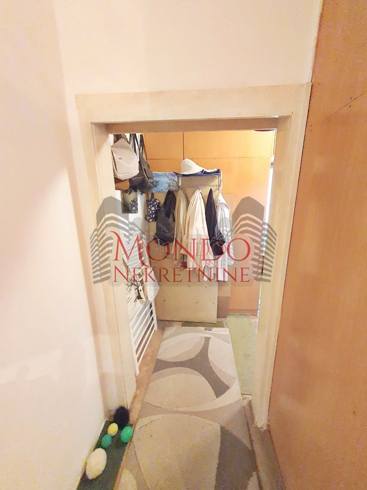 Trosoban stan na Paliluli