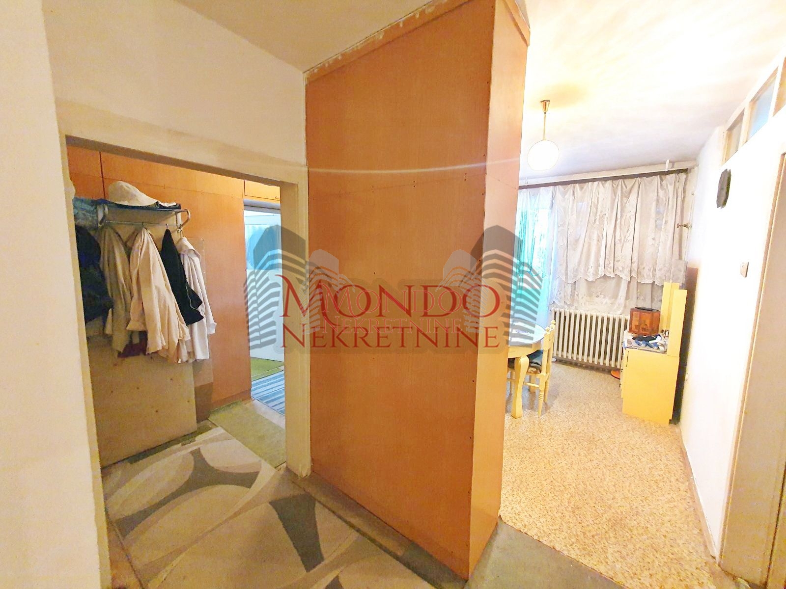 Trosoban stan na Paliluli