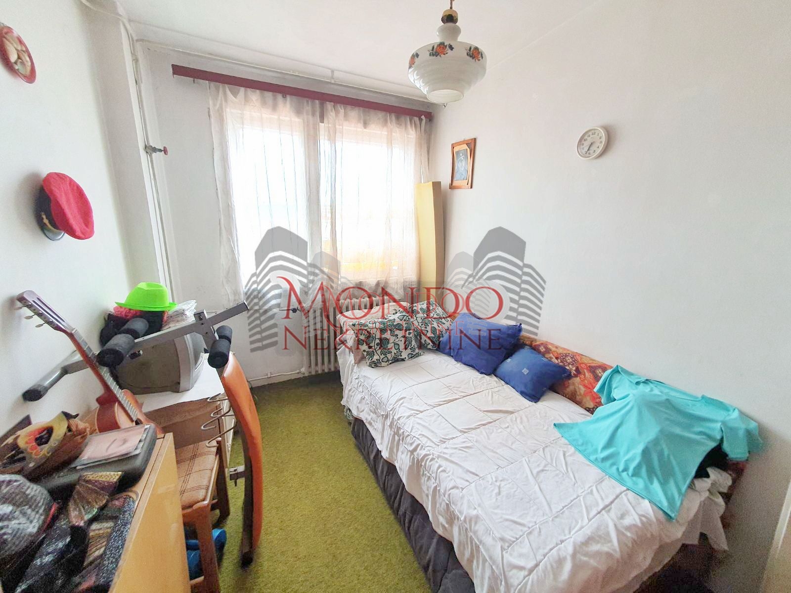 Trosoban stan na Paliluli