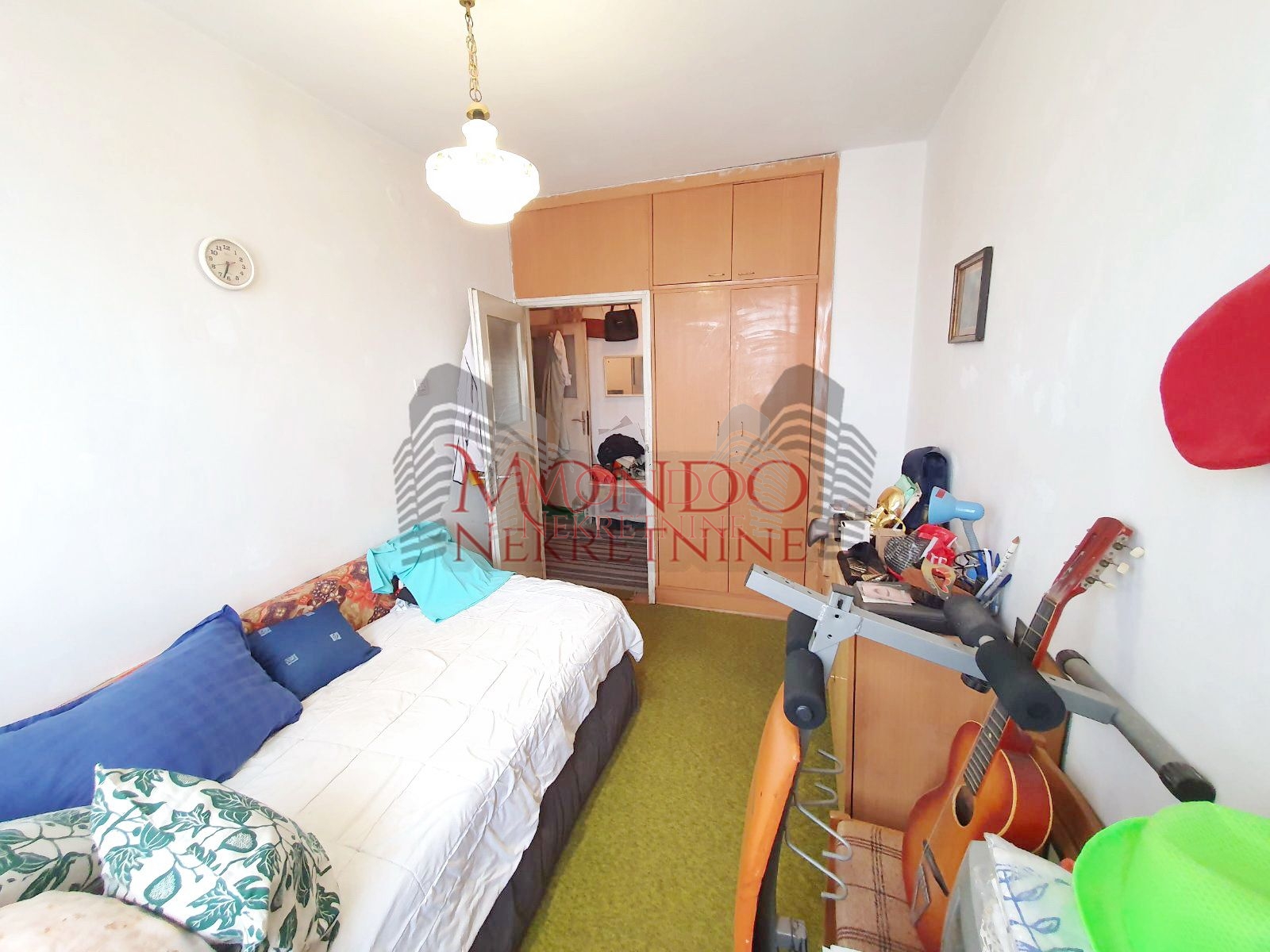 Trosoban stan na Paliluli