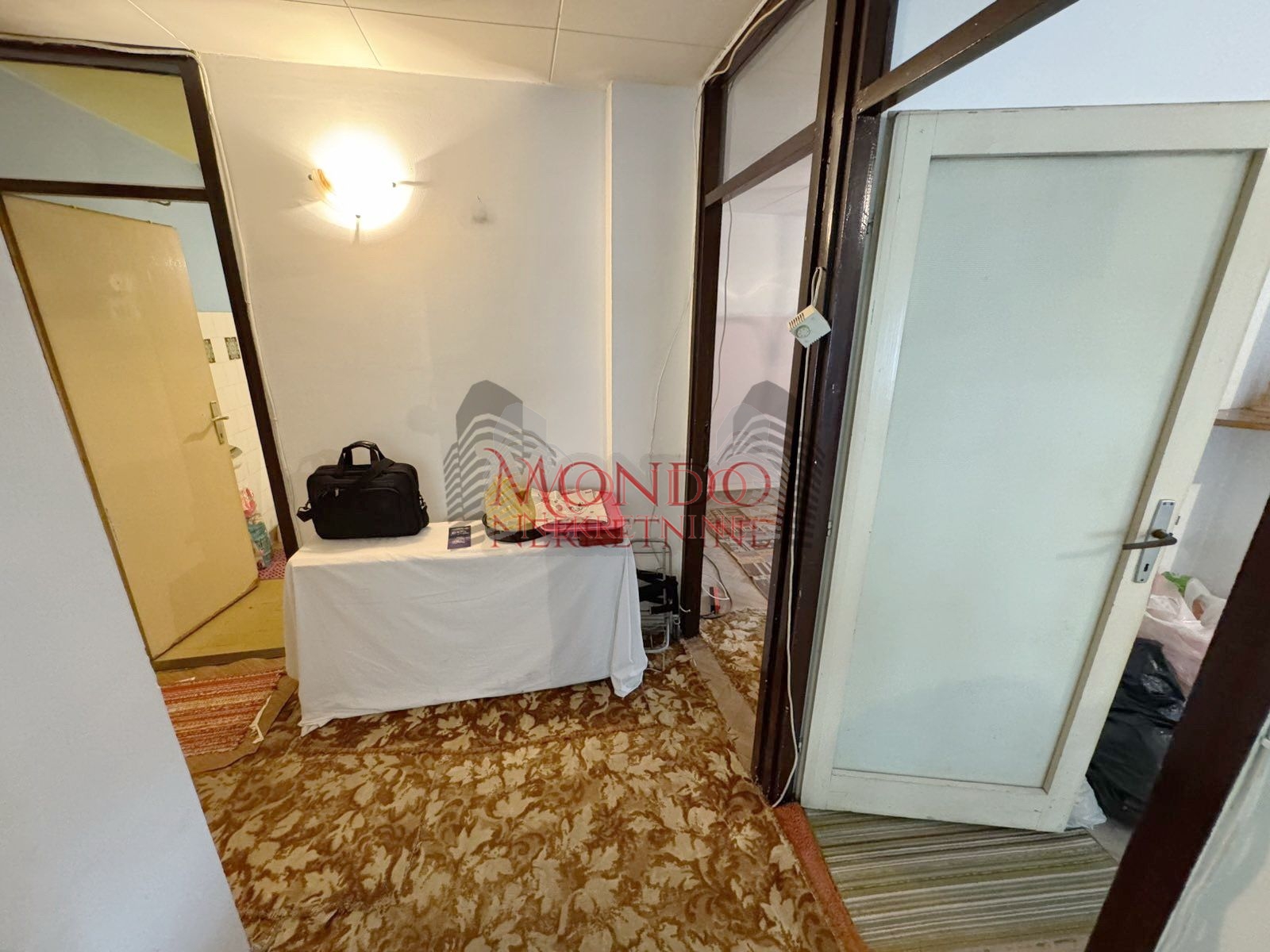 Dvosoban stan u Knjazevackoj ulici preko puta os Mika Antic