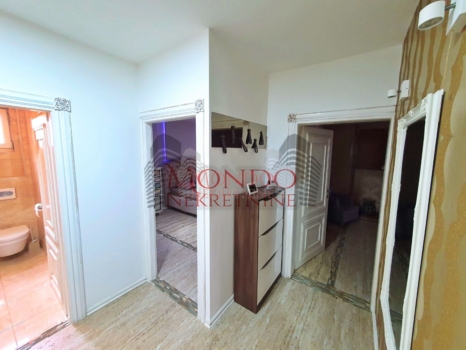 Dvoiposoban stan u epicentri Niša