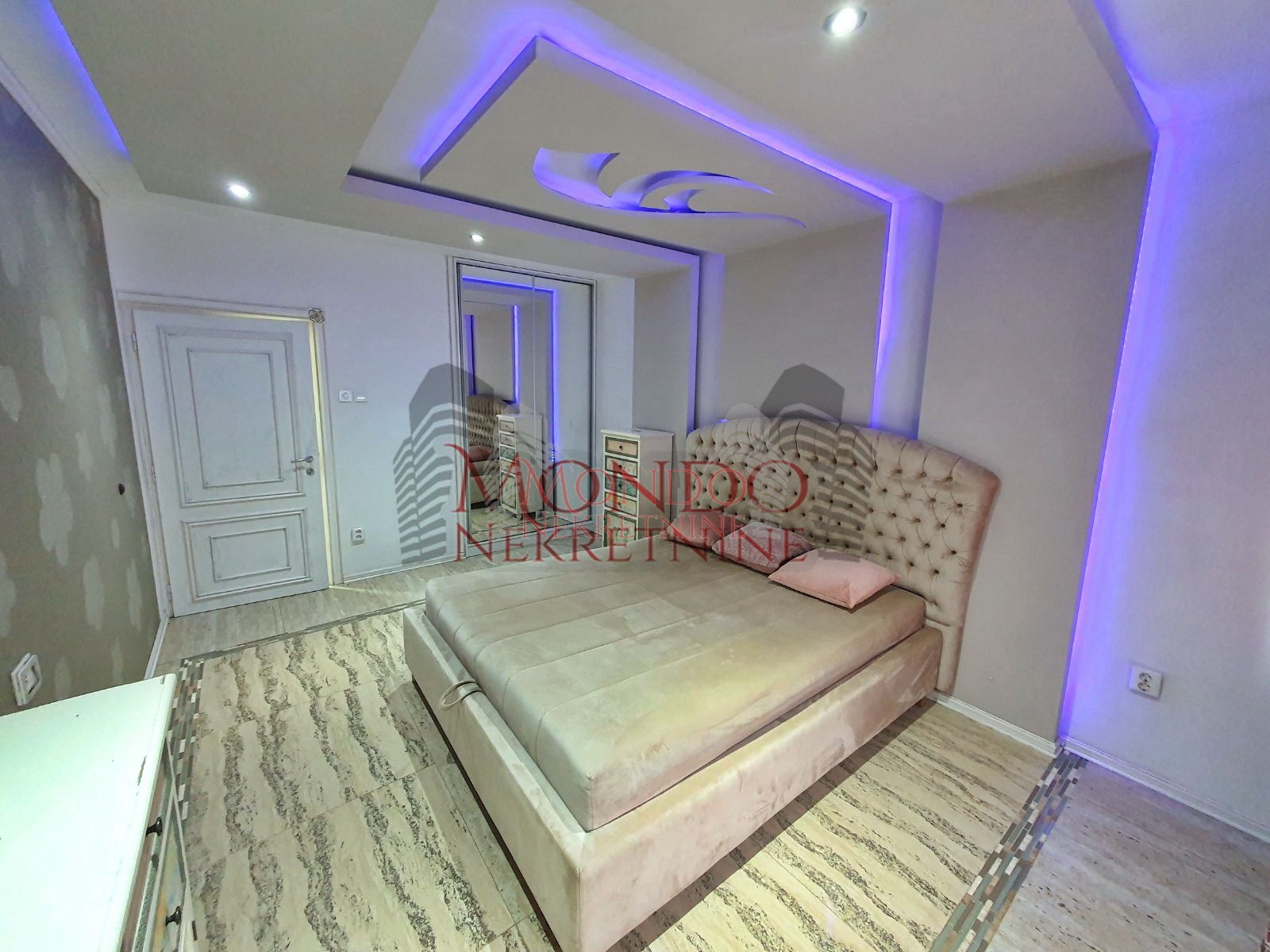 Dvoiposoban stan u epicentri Niša