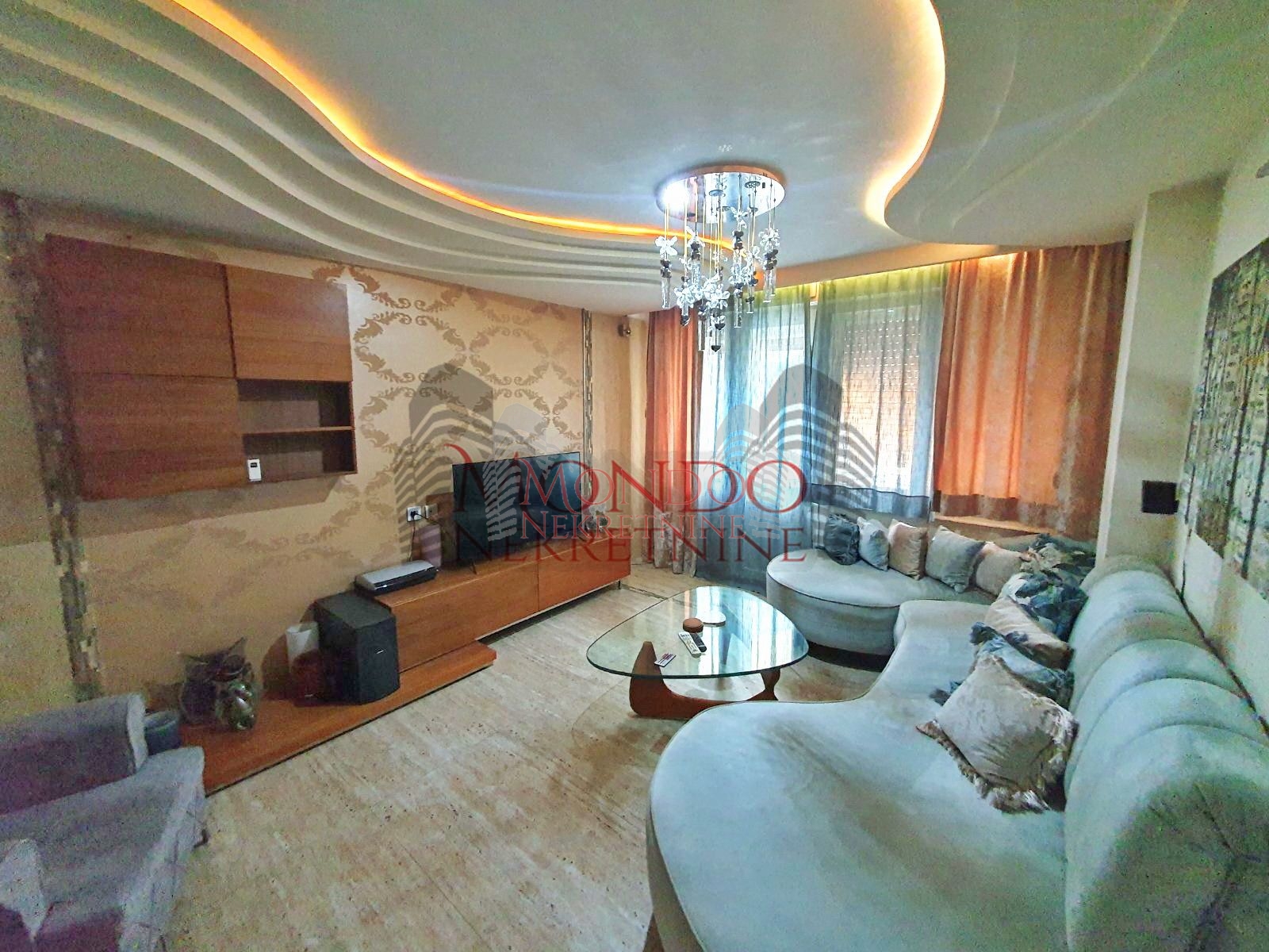 Dvoiposoban stan u epicentri Niša