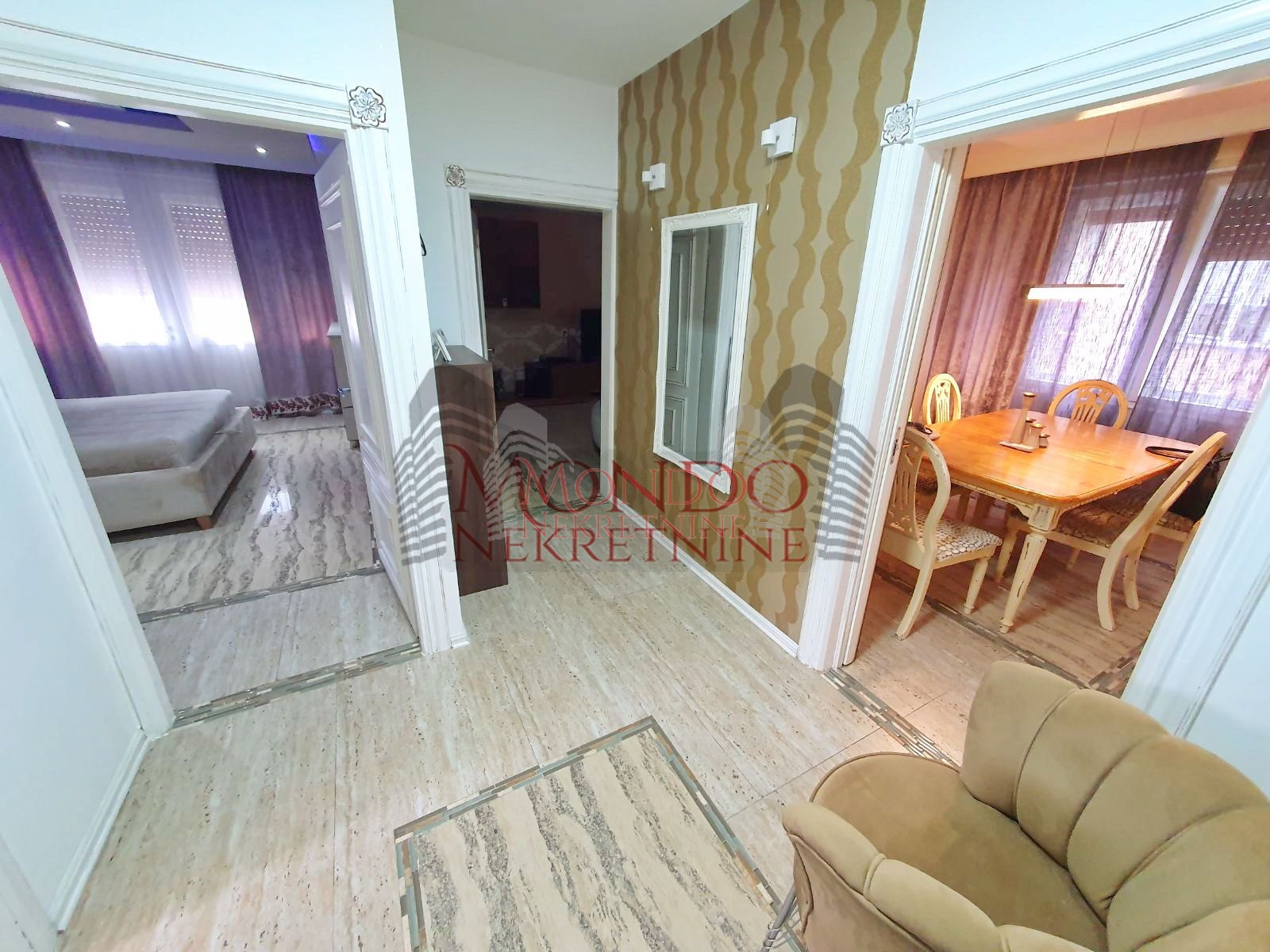 Dvoiposoban stan u epicentri Niša