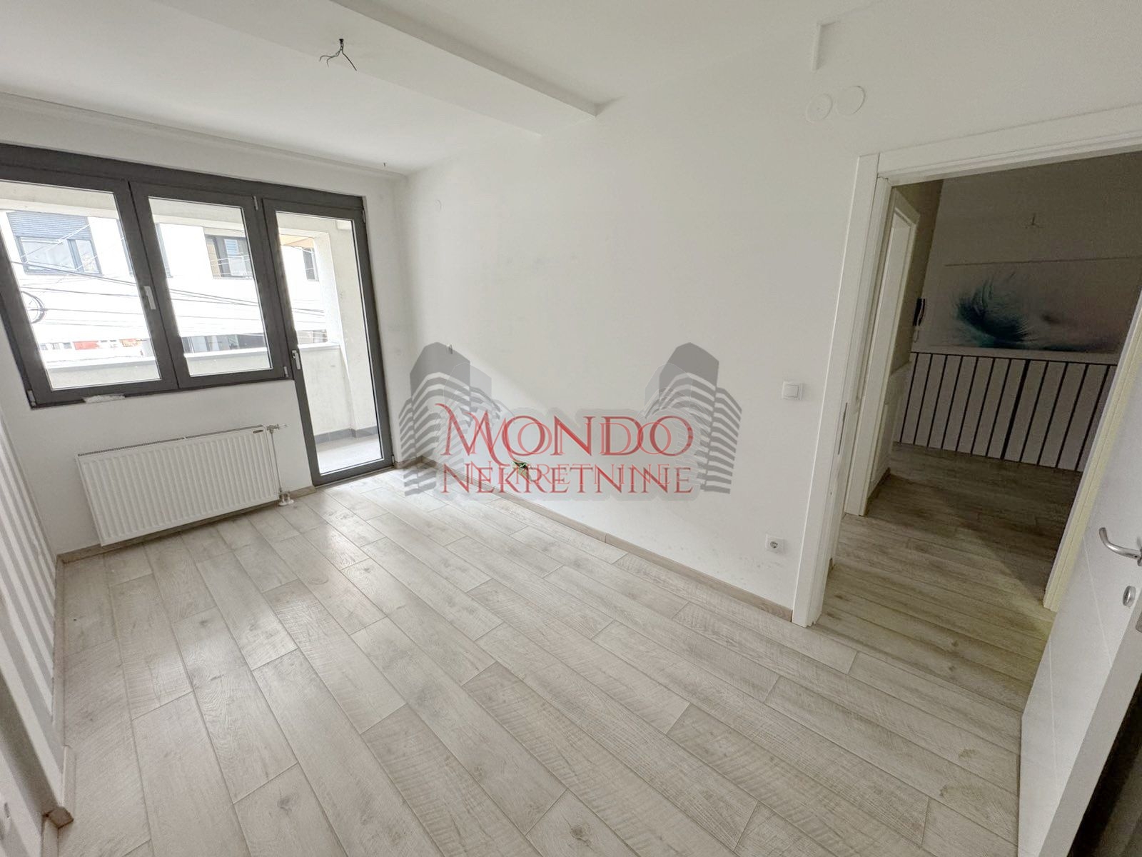 Duplex cetvorosoban stan kod Doma zdravlja u novoj zgradi sa garazom