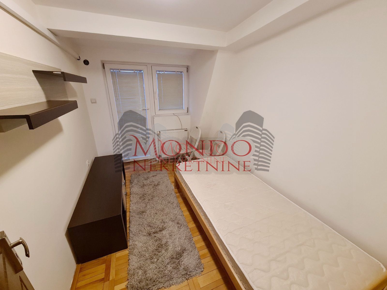 Dvoiposoban stan u novoj zgradi kod Dusanovog bazara, park Cair