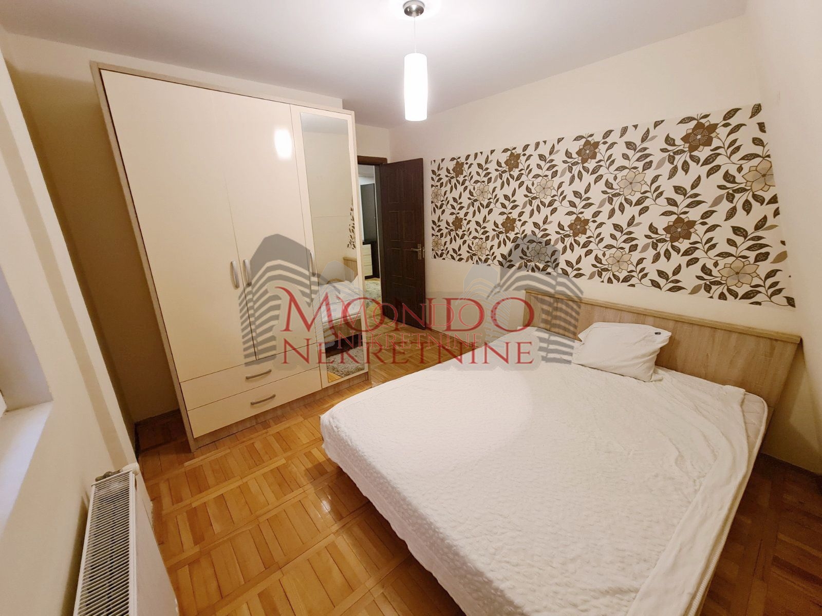 Dvoiposoban stan u novoj zgradi kod Dusanovog bazara, park Cair