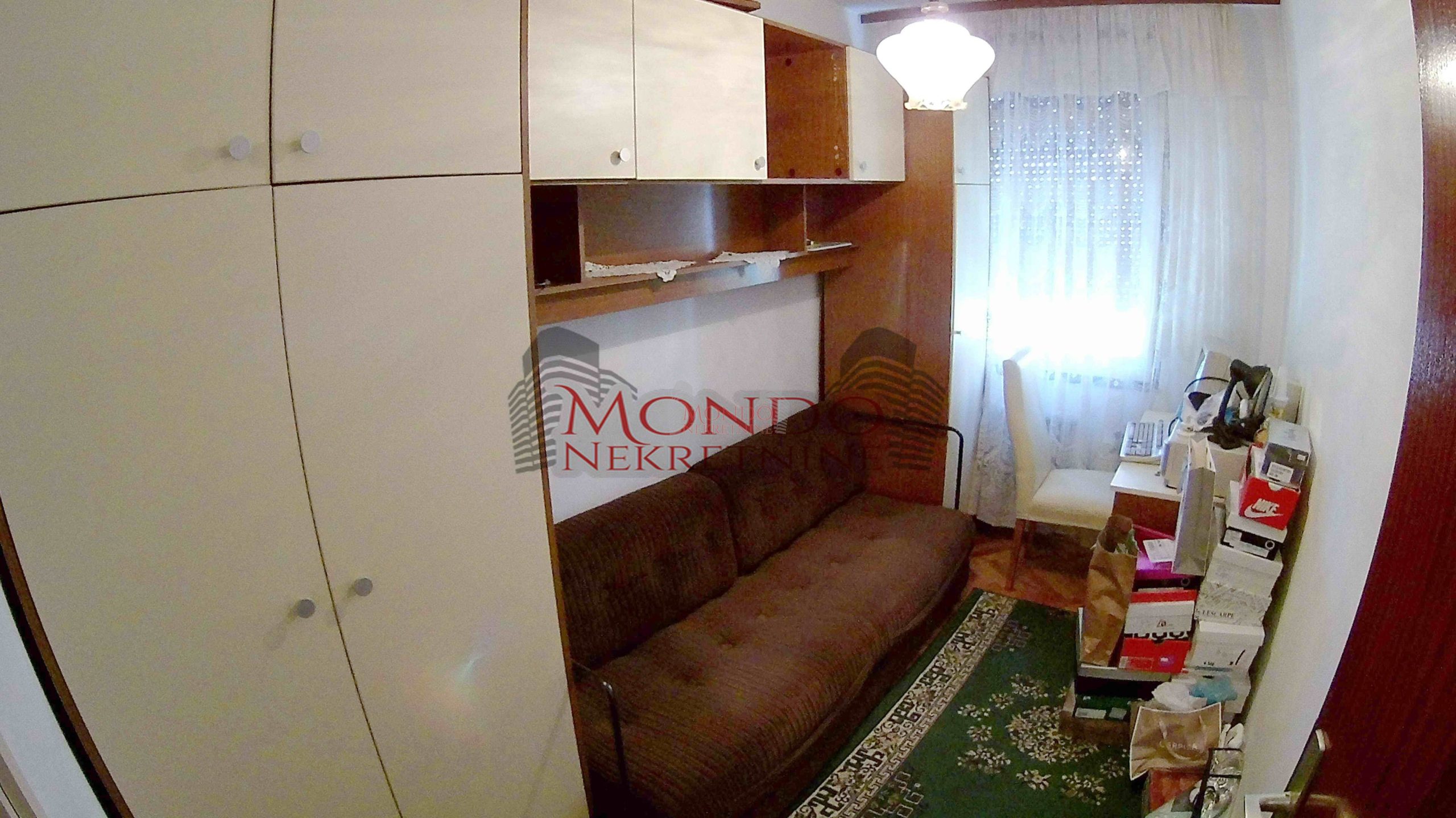 Jednoiposoban stan preko puta parka Sv. Save, ul Romanijska