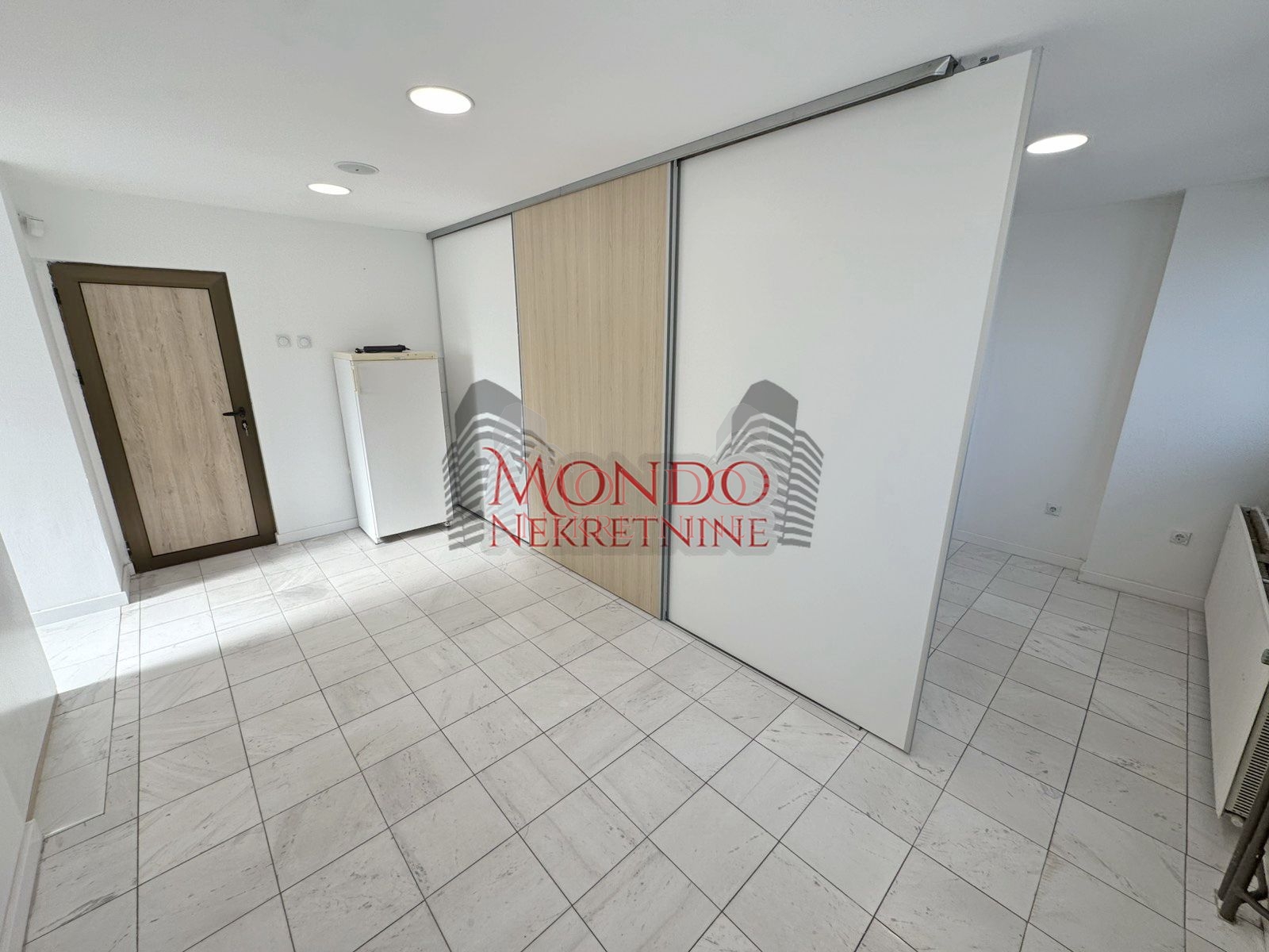 Lokal preko puta Gradske bolnice, ul Zetska