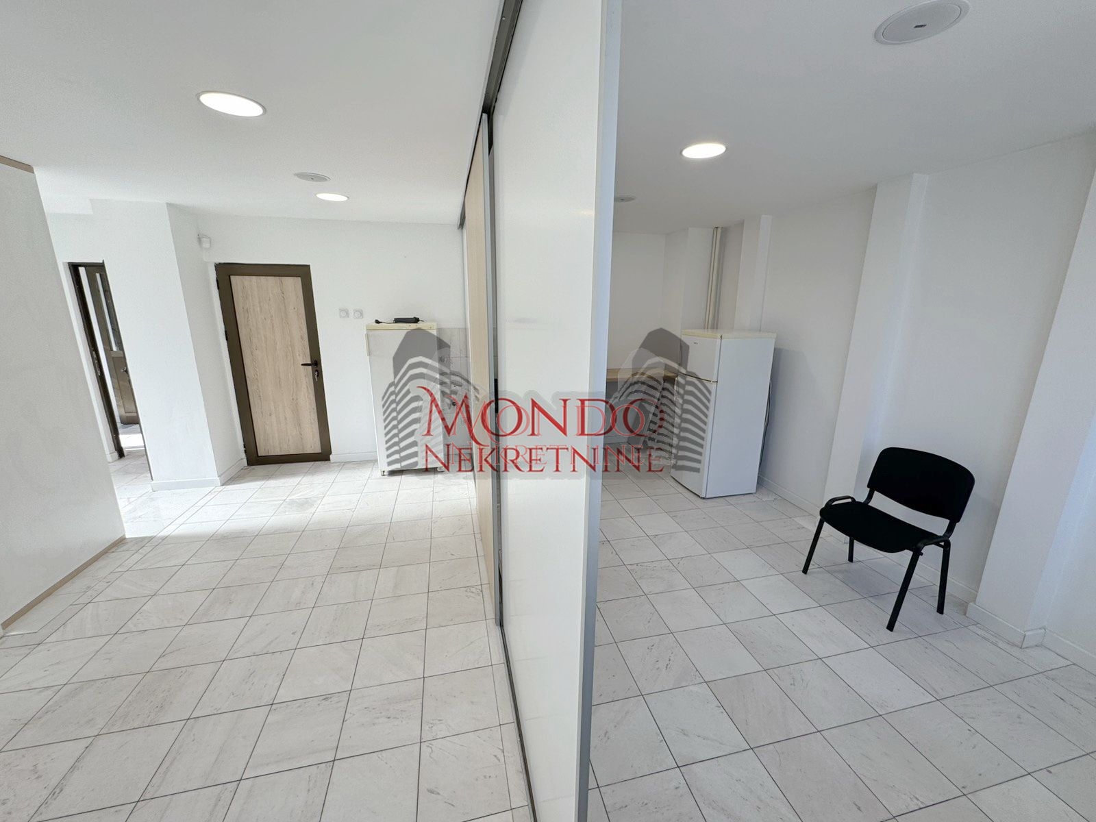 Lokal preko puta Gradske bolnice, ul Zetska