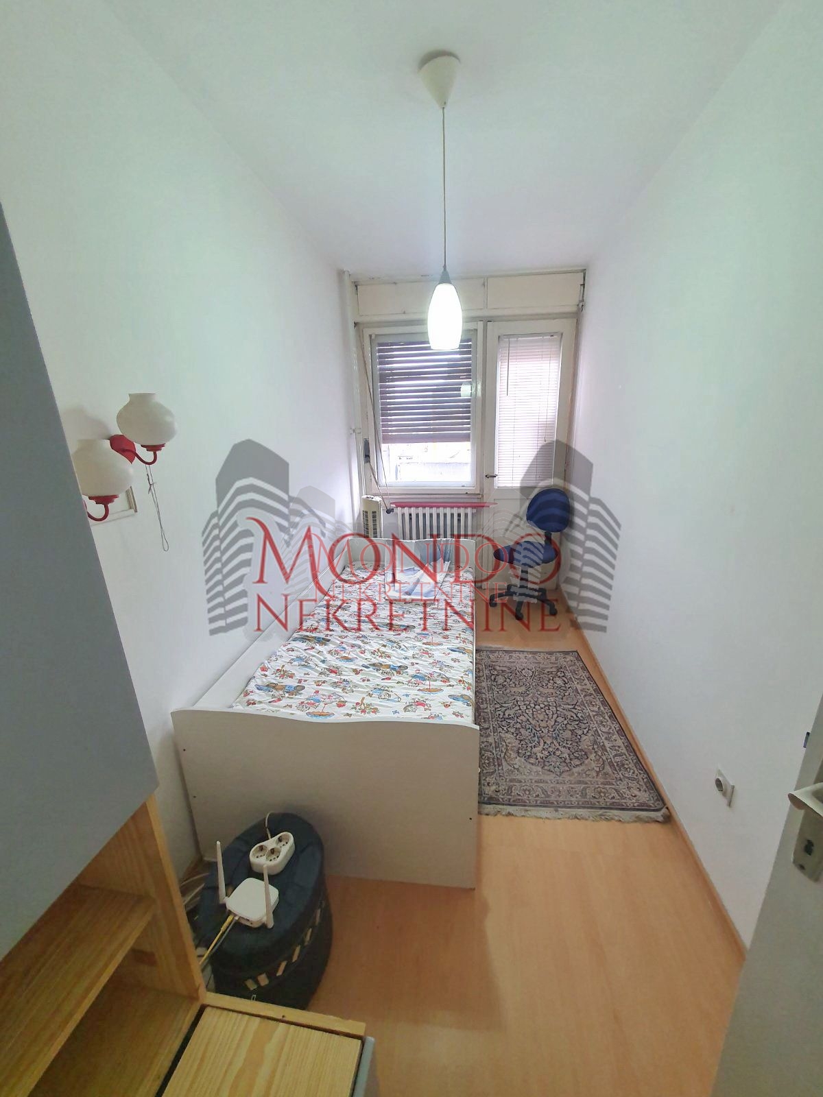 Trosoban stan kod Lutkarskog pozorišta