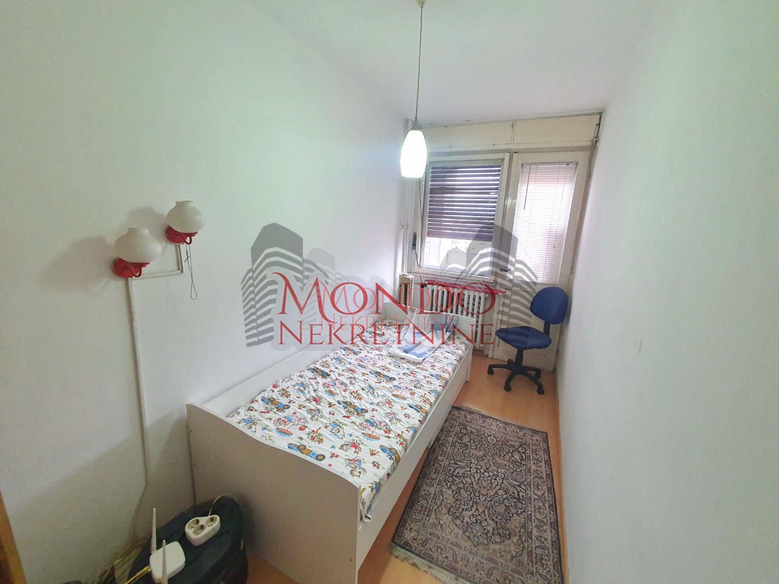 Trosoban stan kod Lutkarskog pozorišta